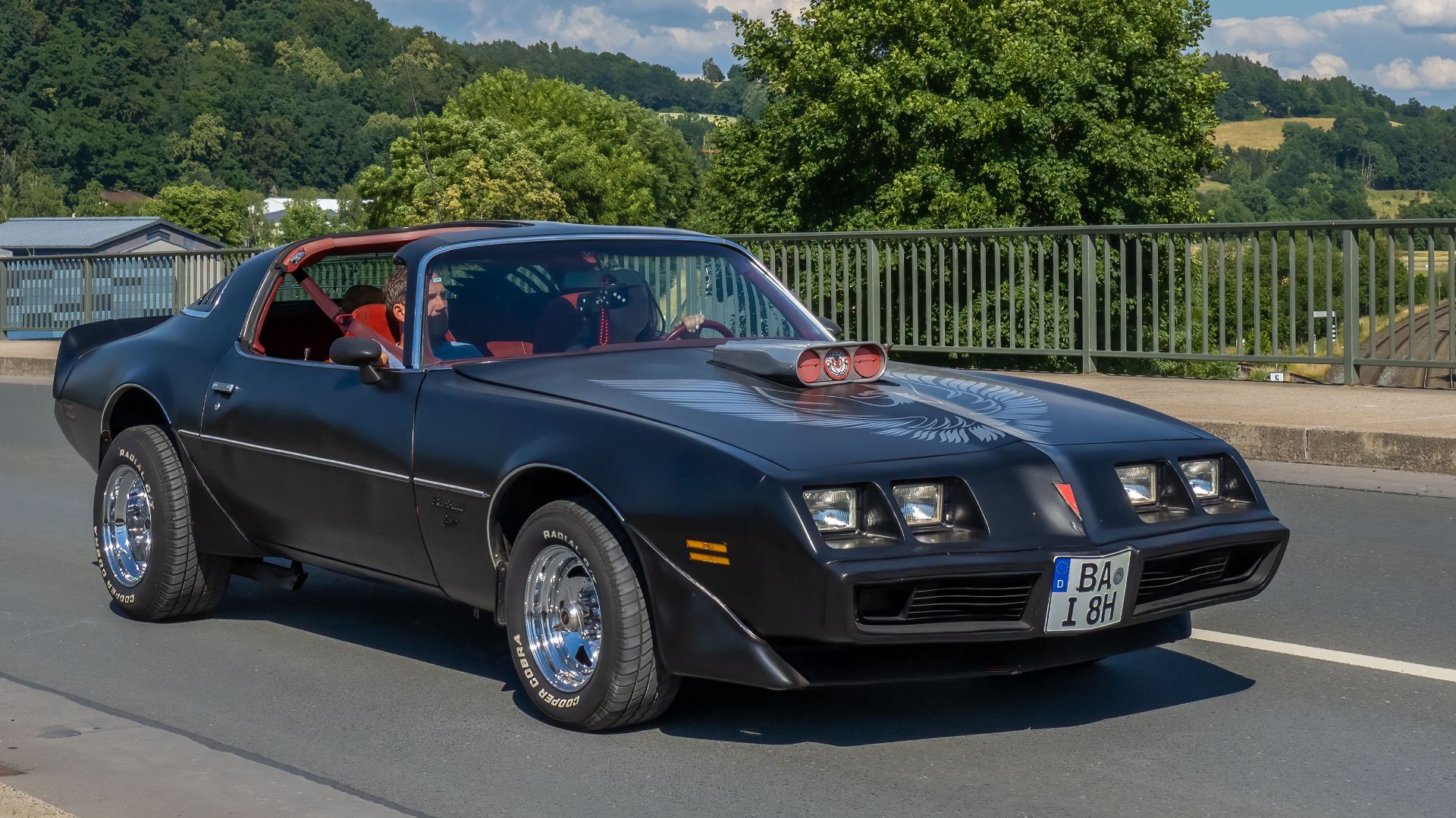 File:Pontiac Trans Am Kulmbach-20220626-RM-163712.jpg