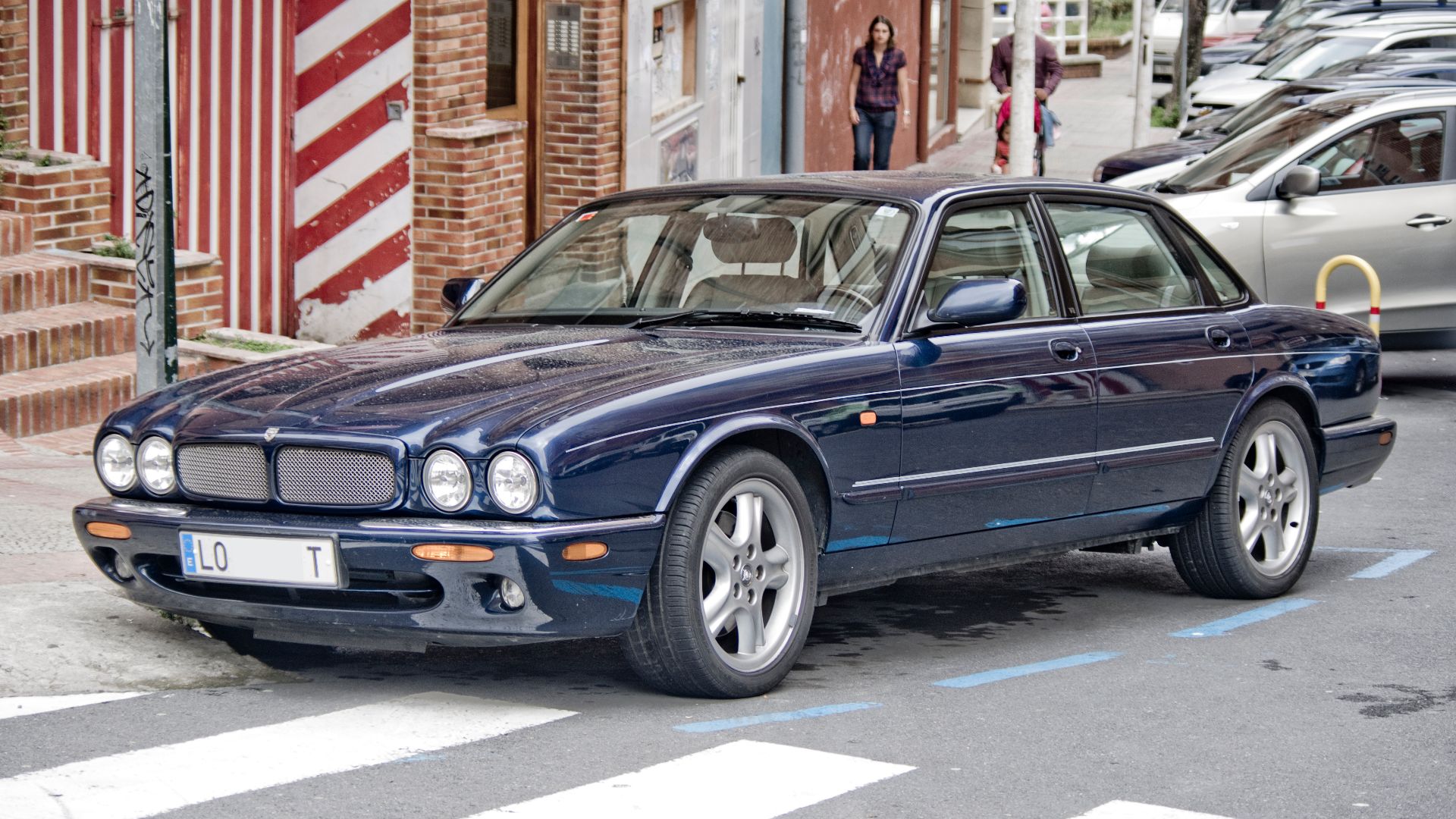 1999 Jaguar XJ-R