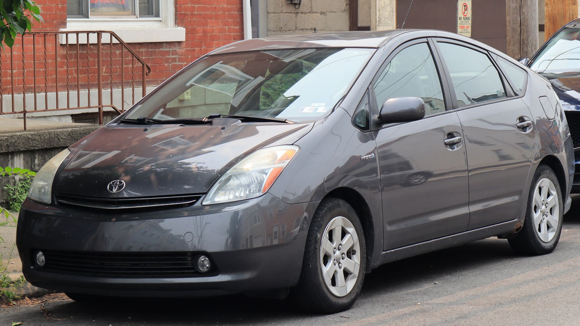 2007 Toyota Prius photographed in Pittsburgh, Pennsylvania.