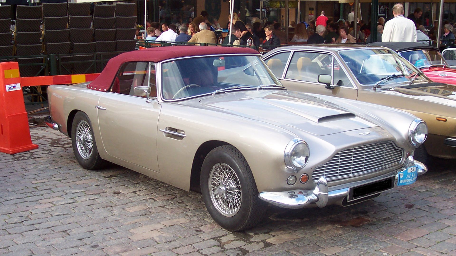 Aston Martin DB4 Series IV Drophead Coupé