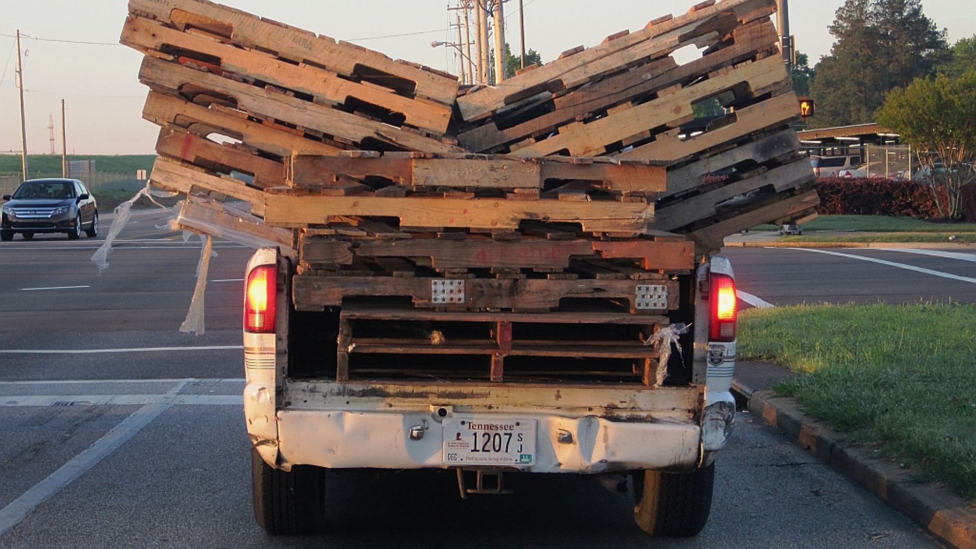 Memphis, Tennessee

Pickup truck loaded with pallets