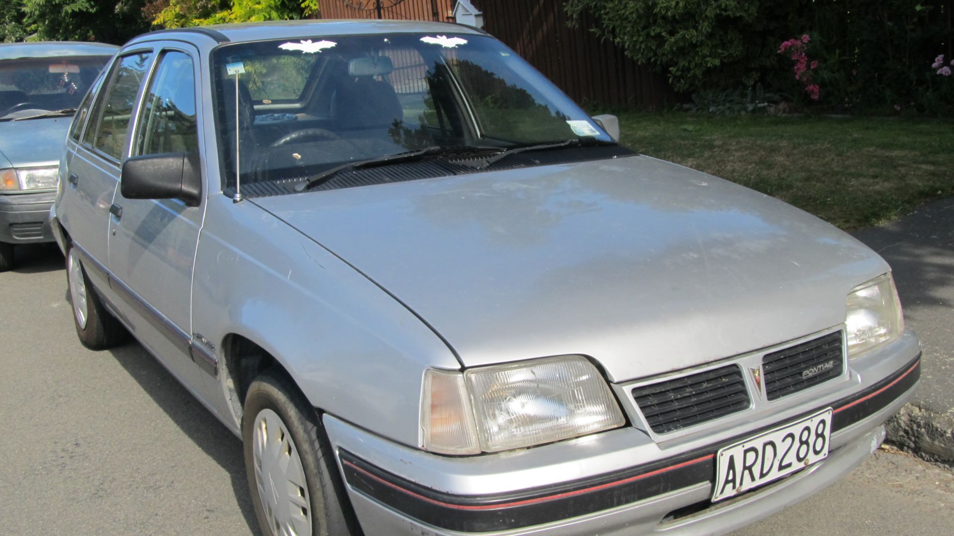 ARD288

Essentially a MkII Vauxhall Astra, built in Korea for the Australasian market, and with the title of GM's 'sporty' division to boot! These were once a common sight, but unlike its main competitors - the Toyota Corolla and Nissan Sentra - it is no 