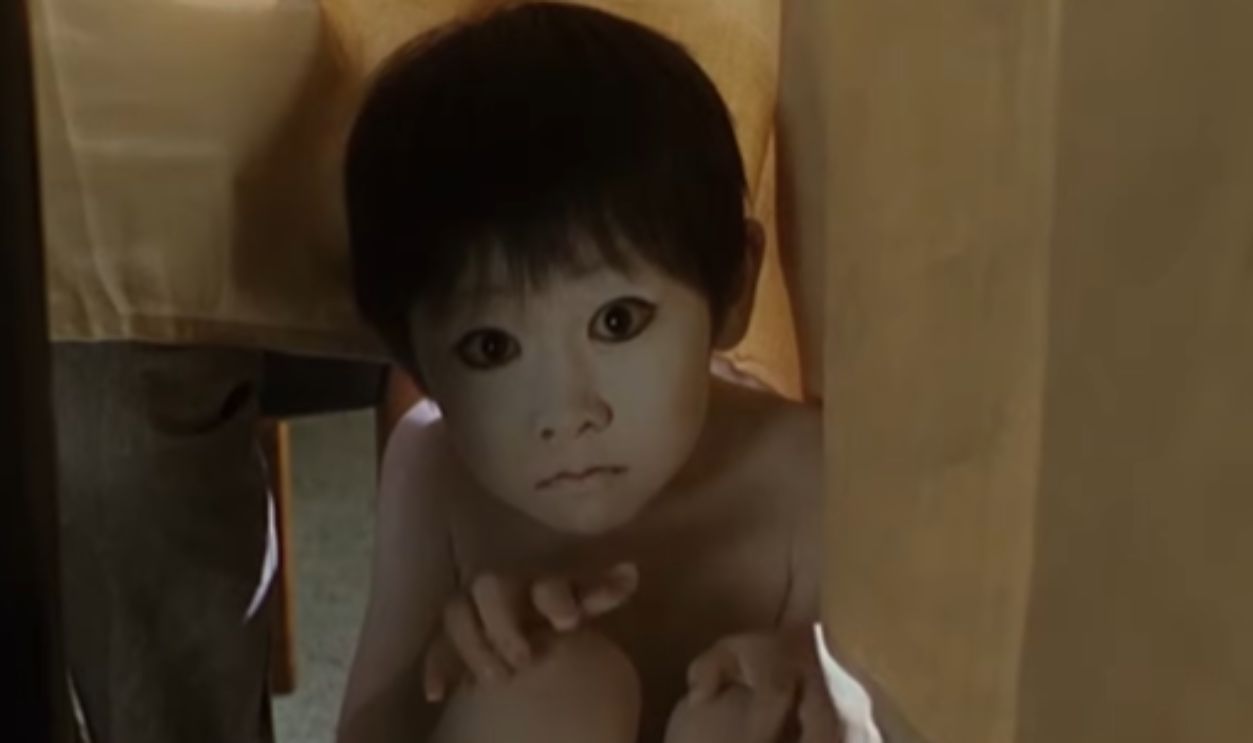Screenshot from Ju-On: The Grudge (2002)