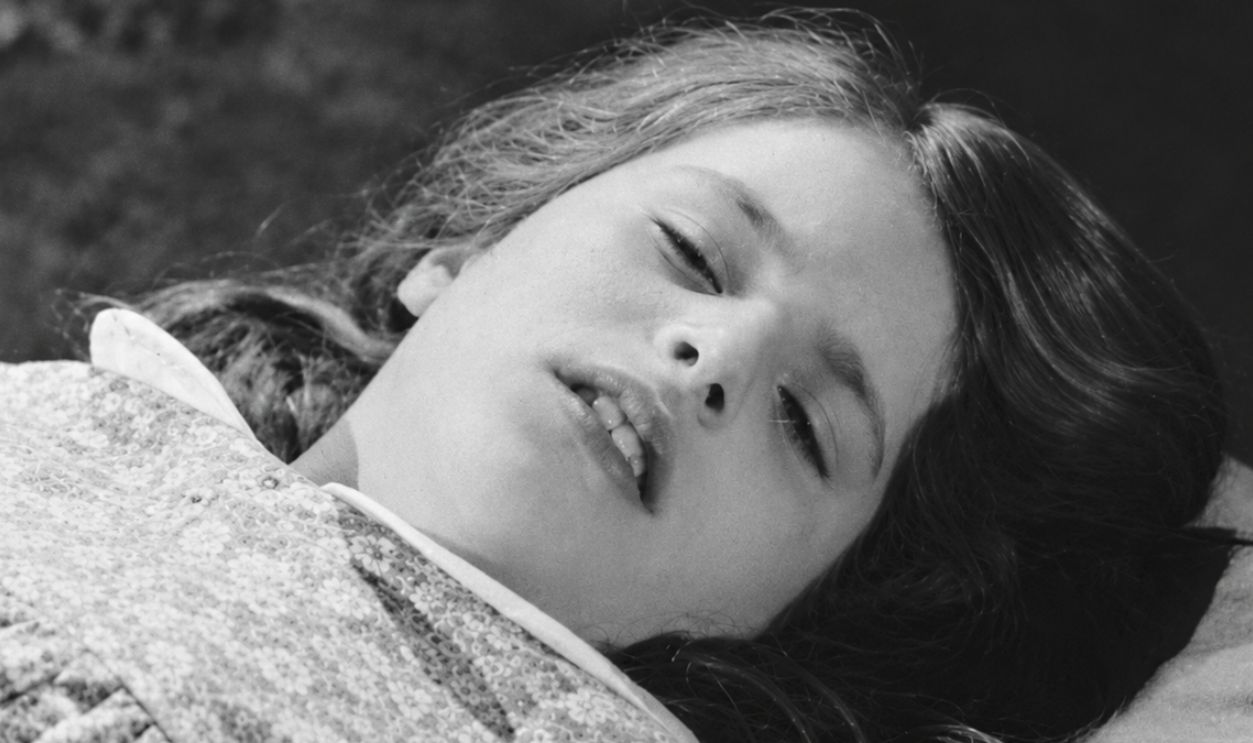 Kyra Schon as Karen Cooper in Night of the Living Dead