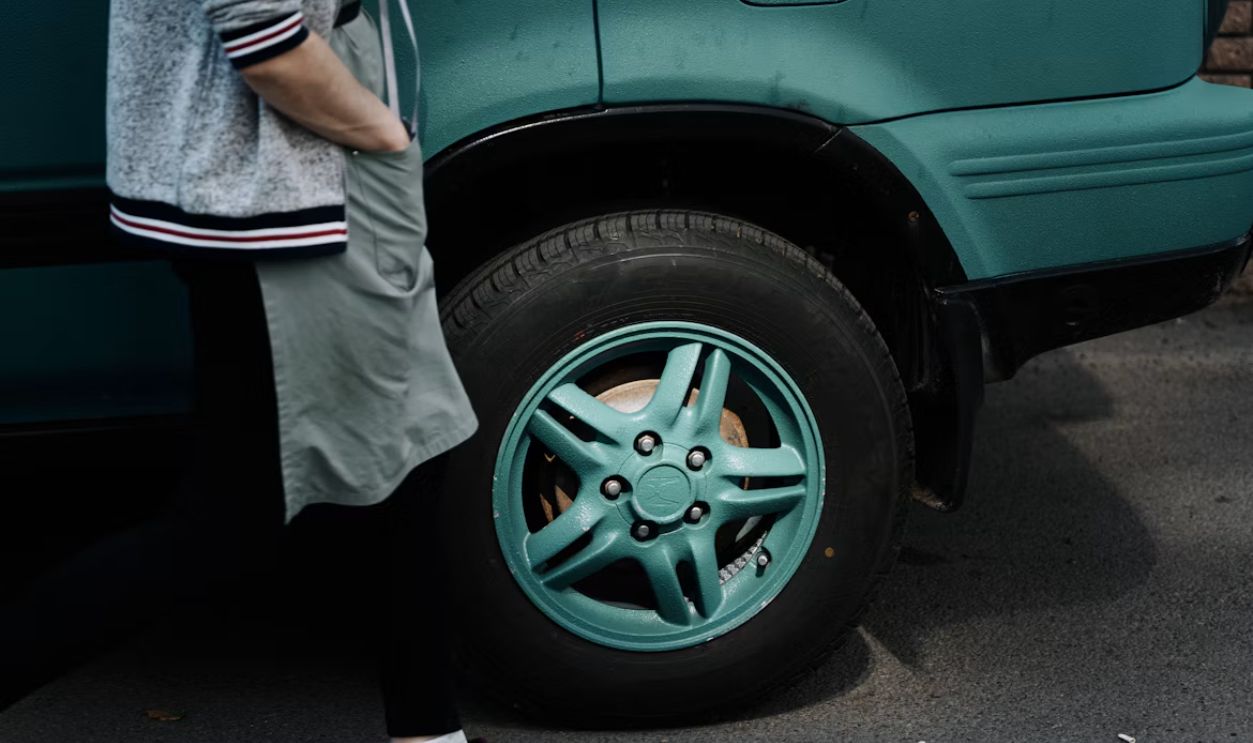 Car tire 