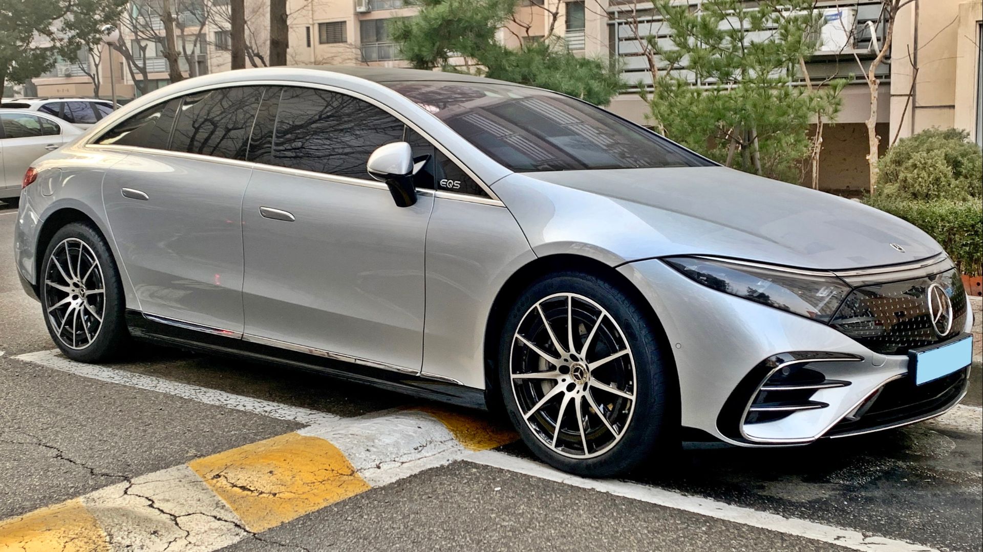Mercedes-Benz EQS