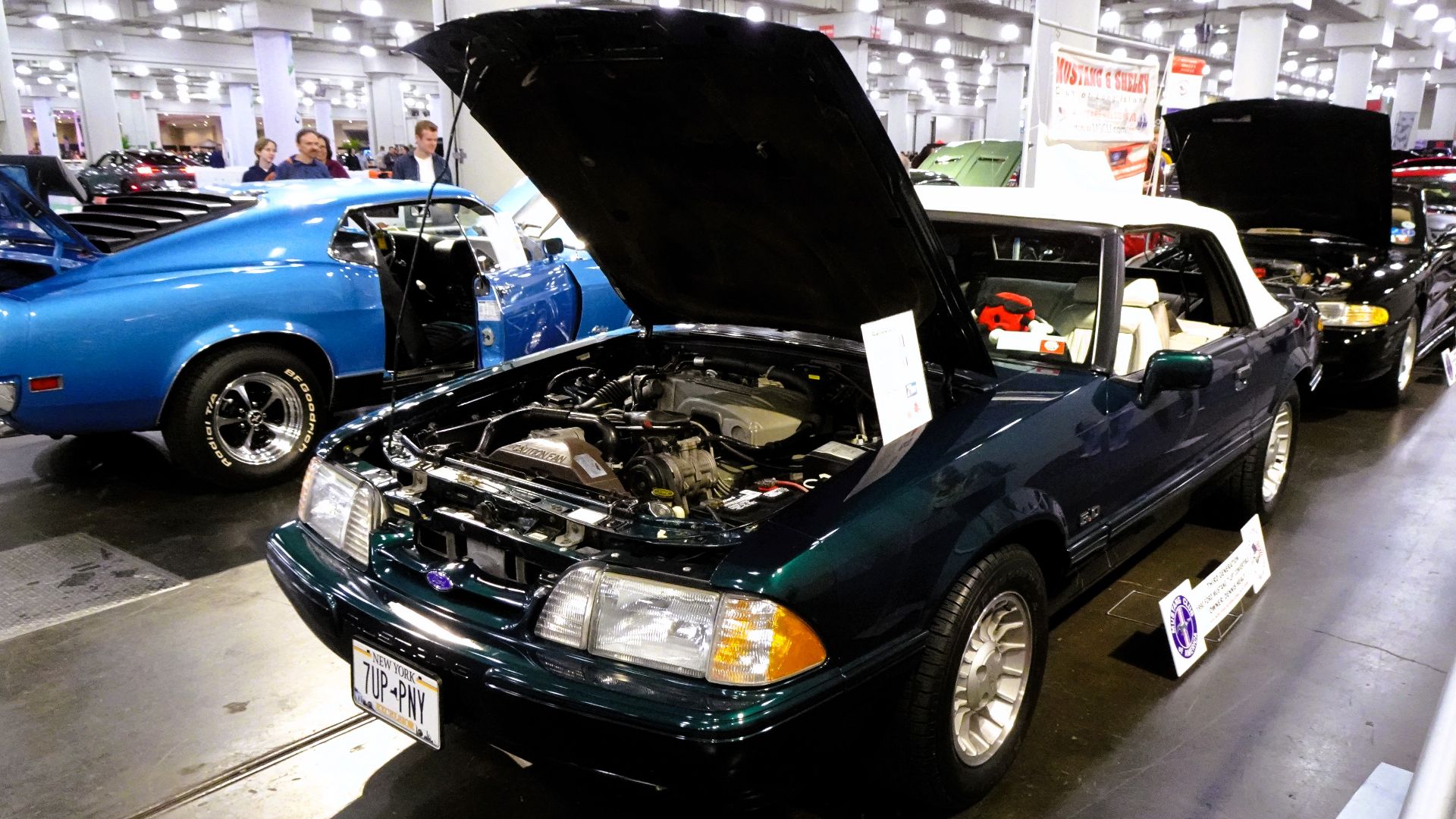 Production: 1964 -
Generation: Third (1979 - 1993)
Engine: 4,9 litre V8 (petrol)
Power: 228 PS
Gearbox: 4 speed automatic

Layout: front engine, rear drive