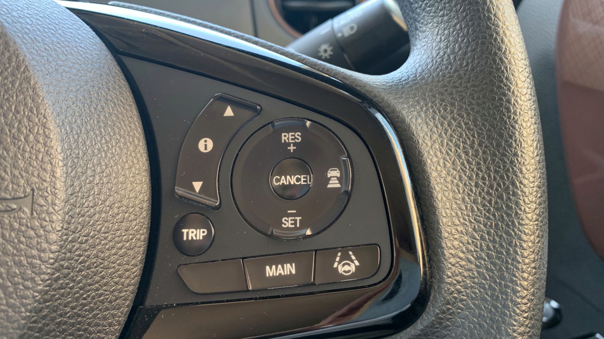 Adaptive cruise control operation buttons