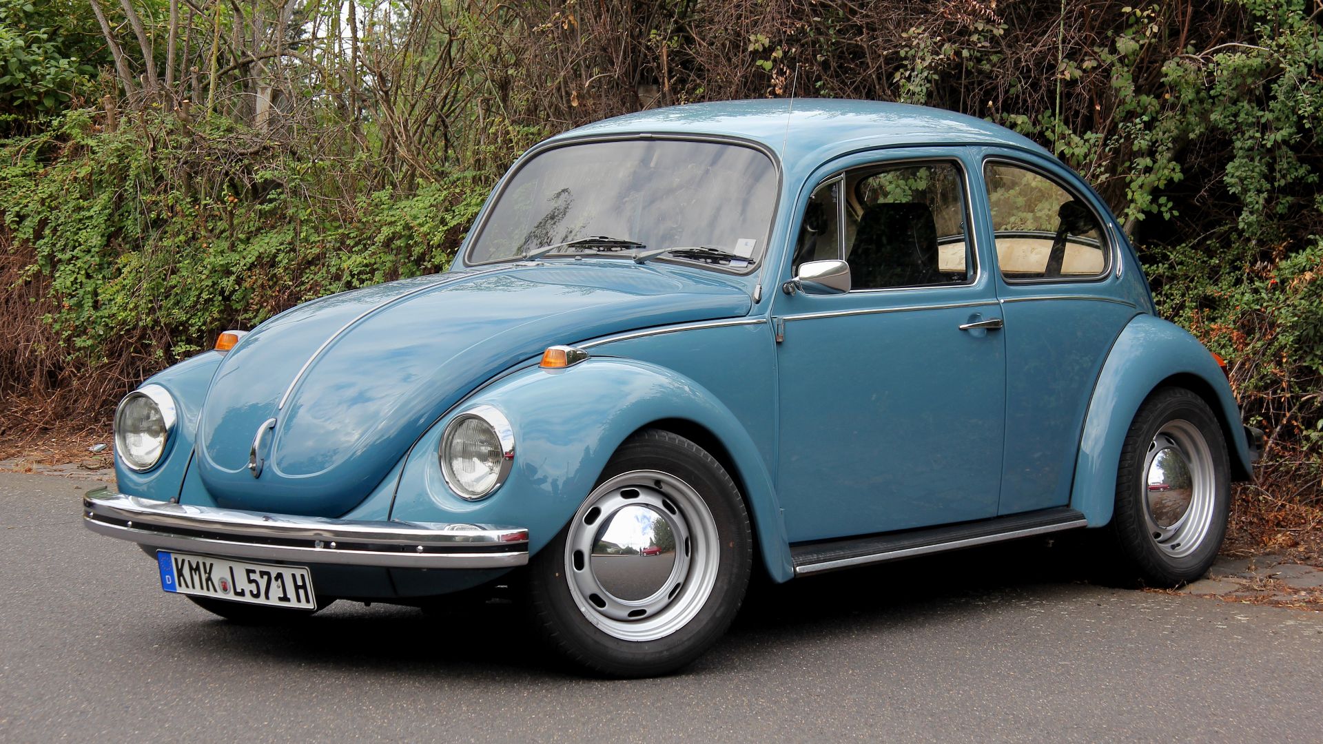 VW 1302, Bauzeit: Sommer 1970 bis Sommer 1972; Räder des abgebildeten Fahrzeugs nicht serienmäßig, Kennzeichen verändert