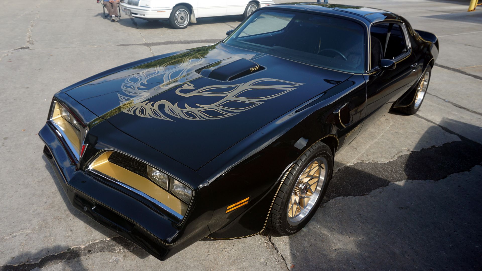 A 1977 Pontiac Firebird on display at the 2022 Downtown West Allis Classic Car Show in West Allis, Wisconsin (United States).