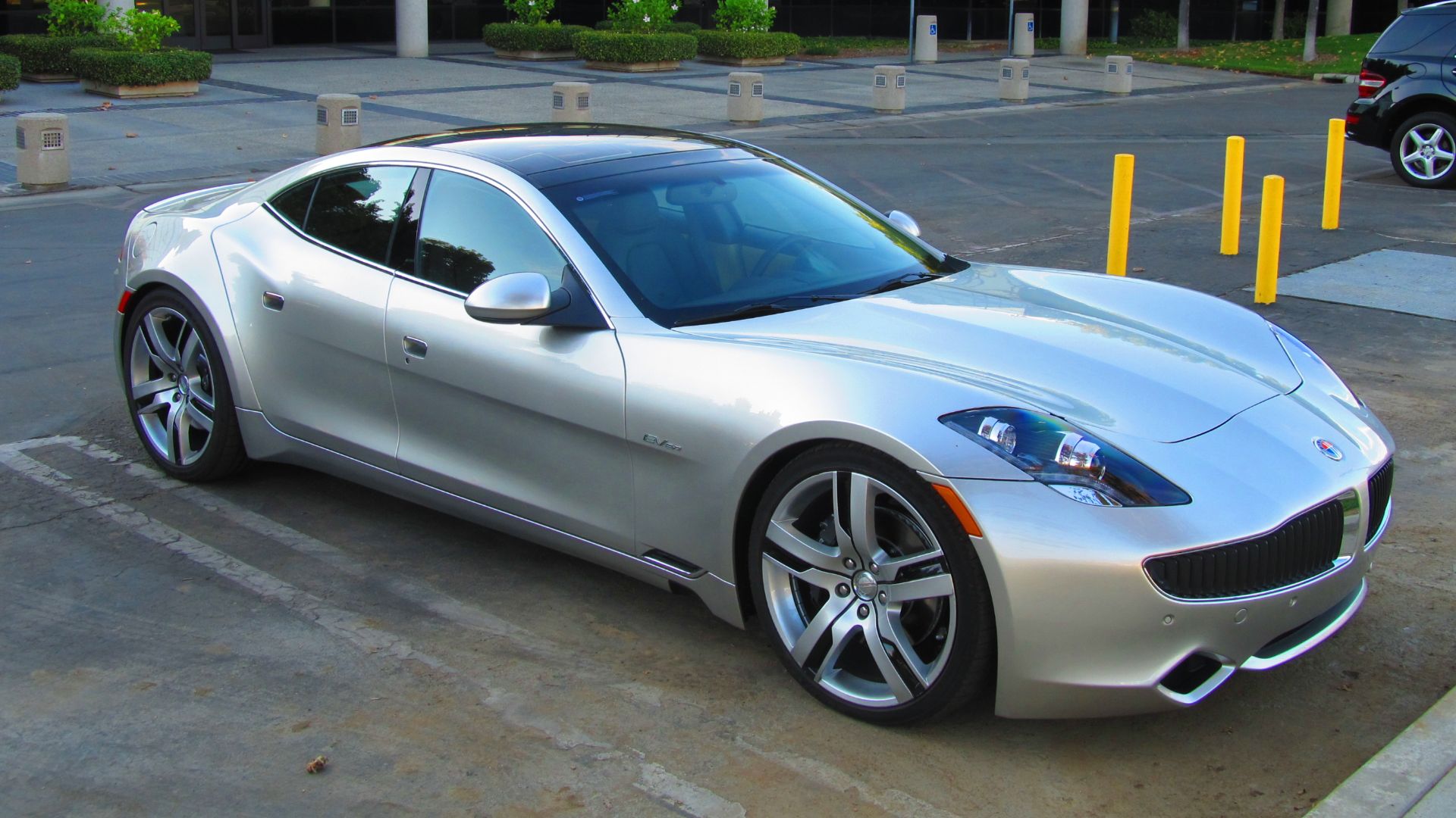 Fisker Karma vehicle