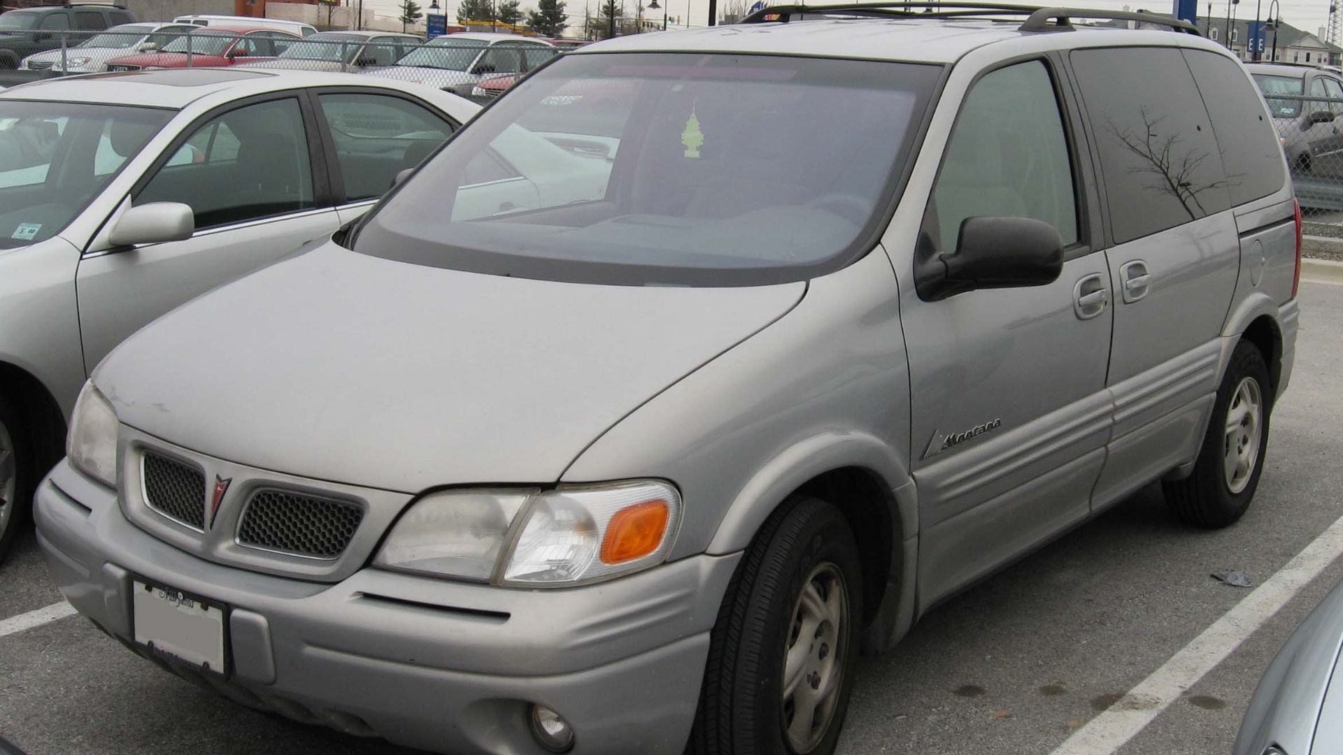 1999-2001 Pontiac Montana photographed in USA.