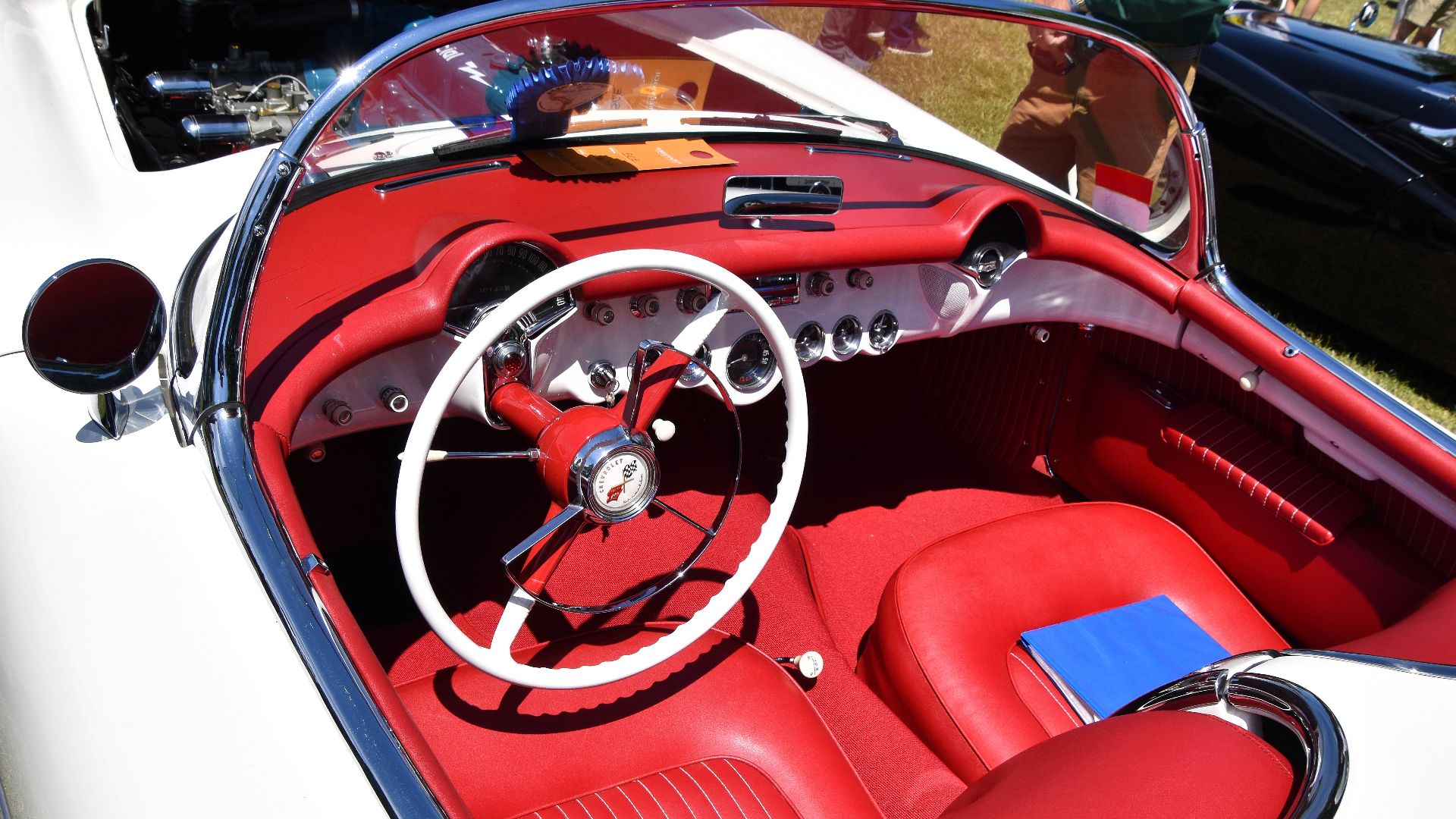 Production: 1953 -
Generation: First (1953 - 1962)
Engine: 3,9 litre R6 (petrol)
Power: 150 PS
Gearbox: 2 speed Powerglide automatic

Layout: front engine, rear drive