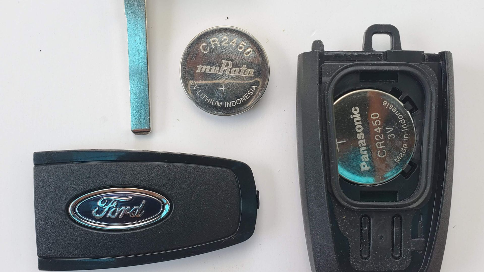 Ford remote key fob, emergency key and battery replacement