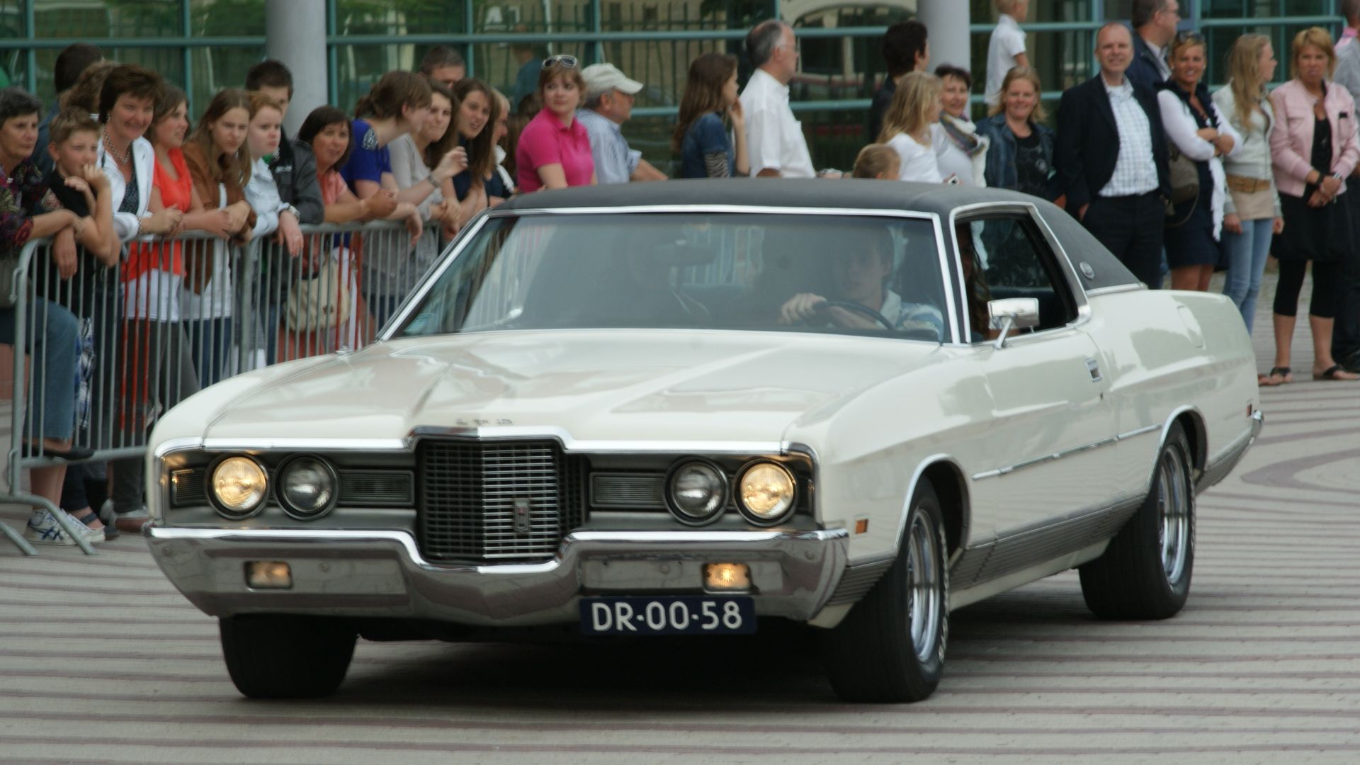1971 Ford LTD

Exam Prom, Ichthus College