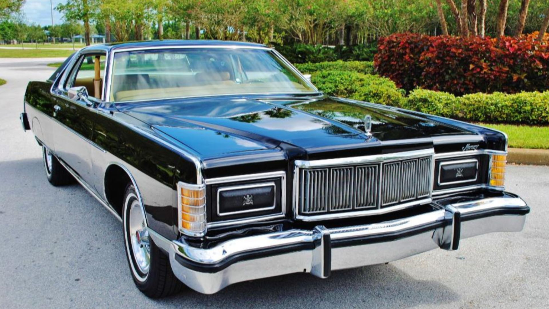 Front view of a 1978 Mercury Marquis Brougham 2-door hardtop coupe