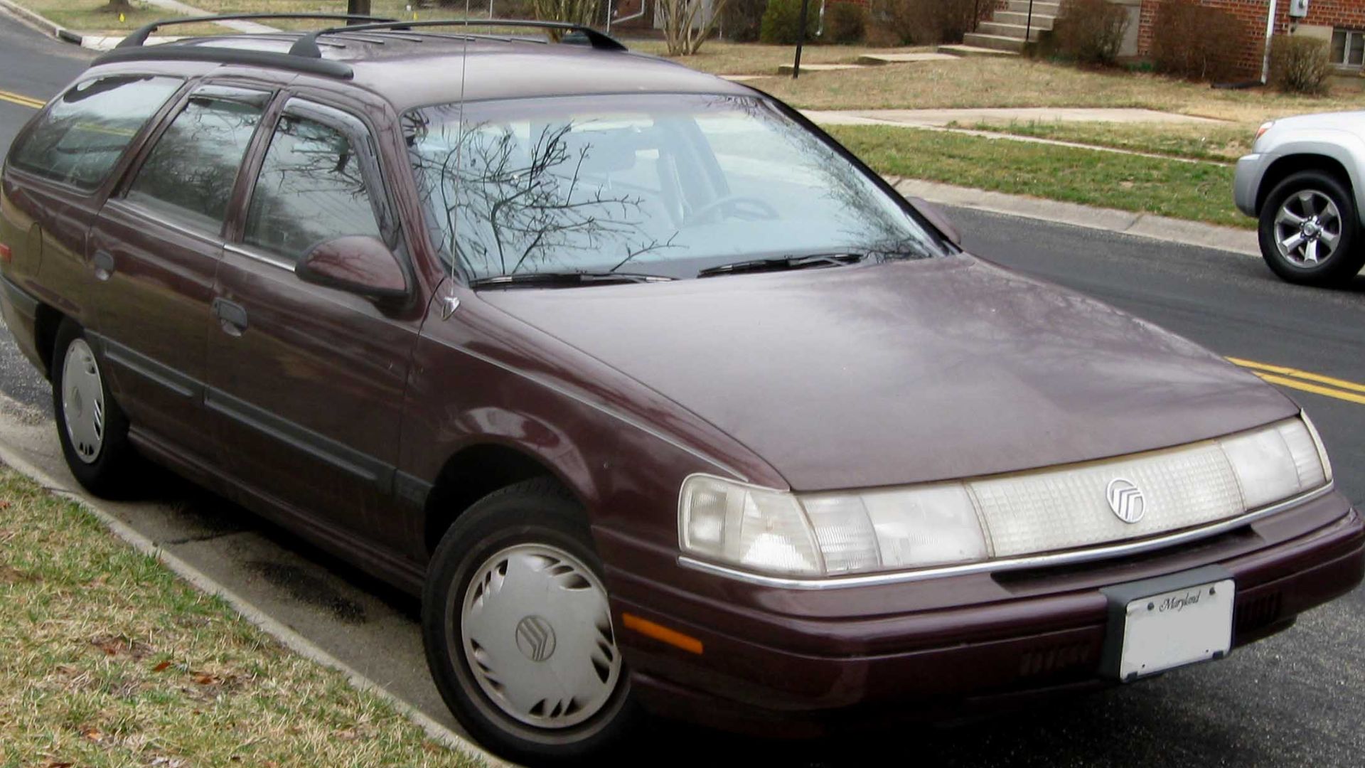 1989-1991 Mercury Sable photographed in Rockville, Maryland, USA.