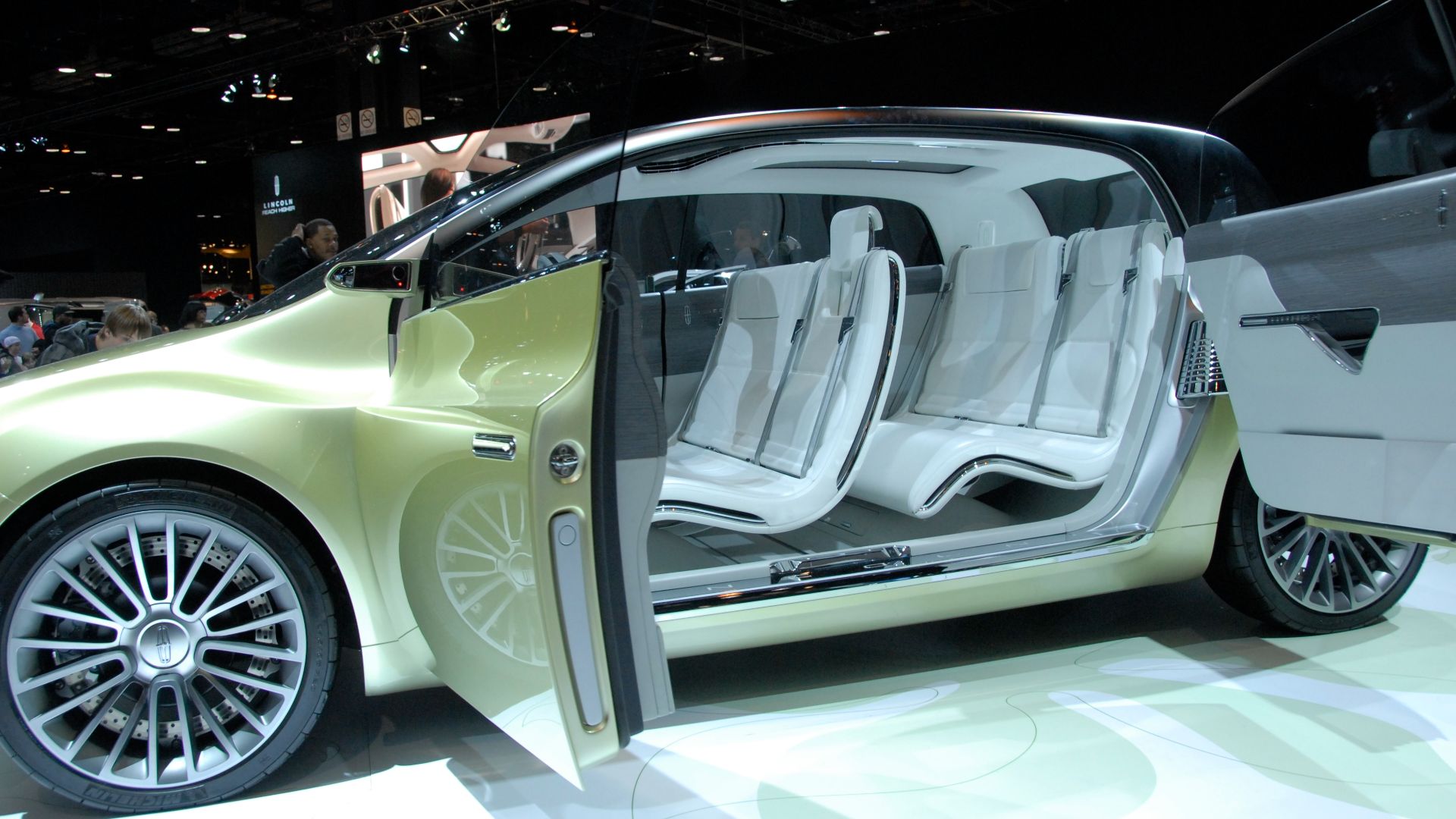 From the 2009 Chicago Auto Show.