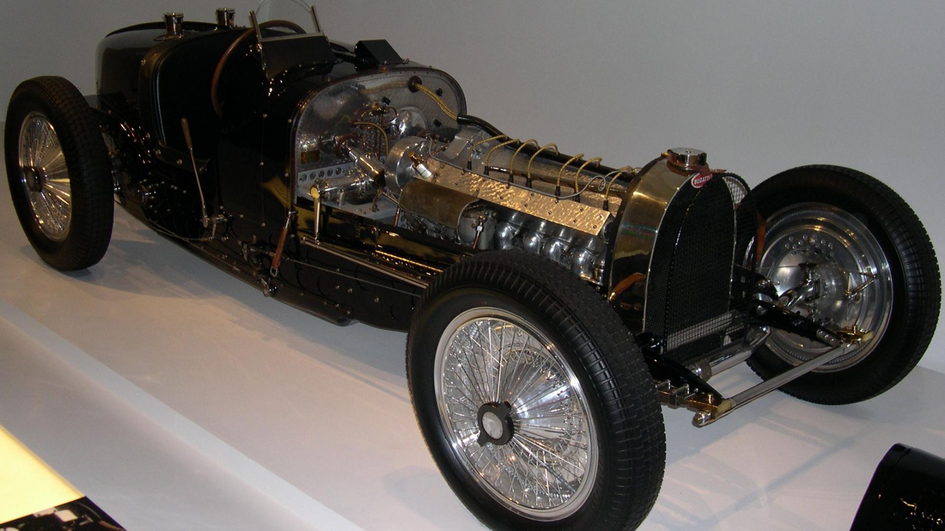 1933 Bugatti Type 59 Grand Prix
From the Ralph Lauren collection on display at the Boston Museum of Fine Arts. Photo taken in 2005.