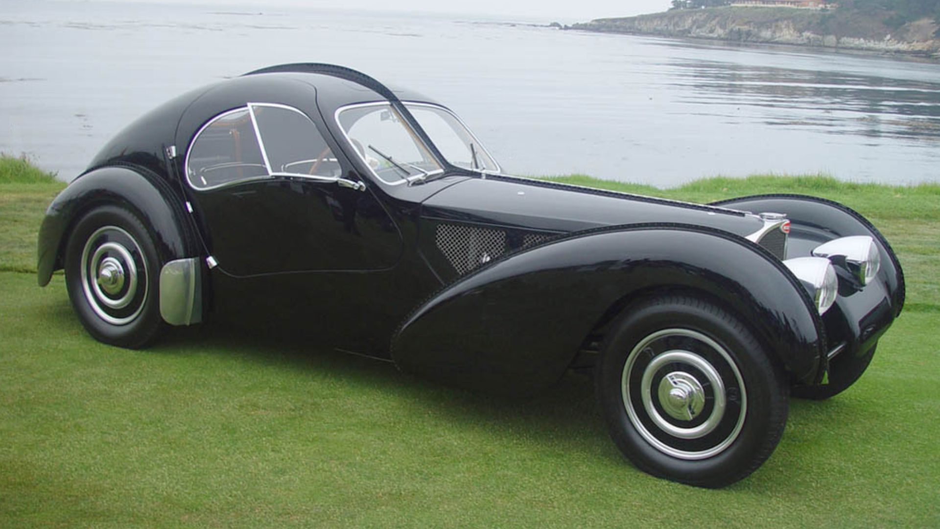 Bugatti Type 57SC Atlantic Coupé (Chassis No.57591) in  2003 at Pebble Beach Concours d’Elegance