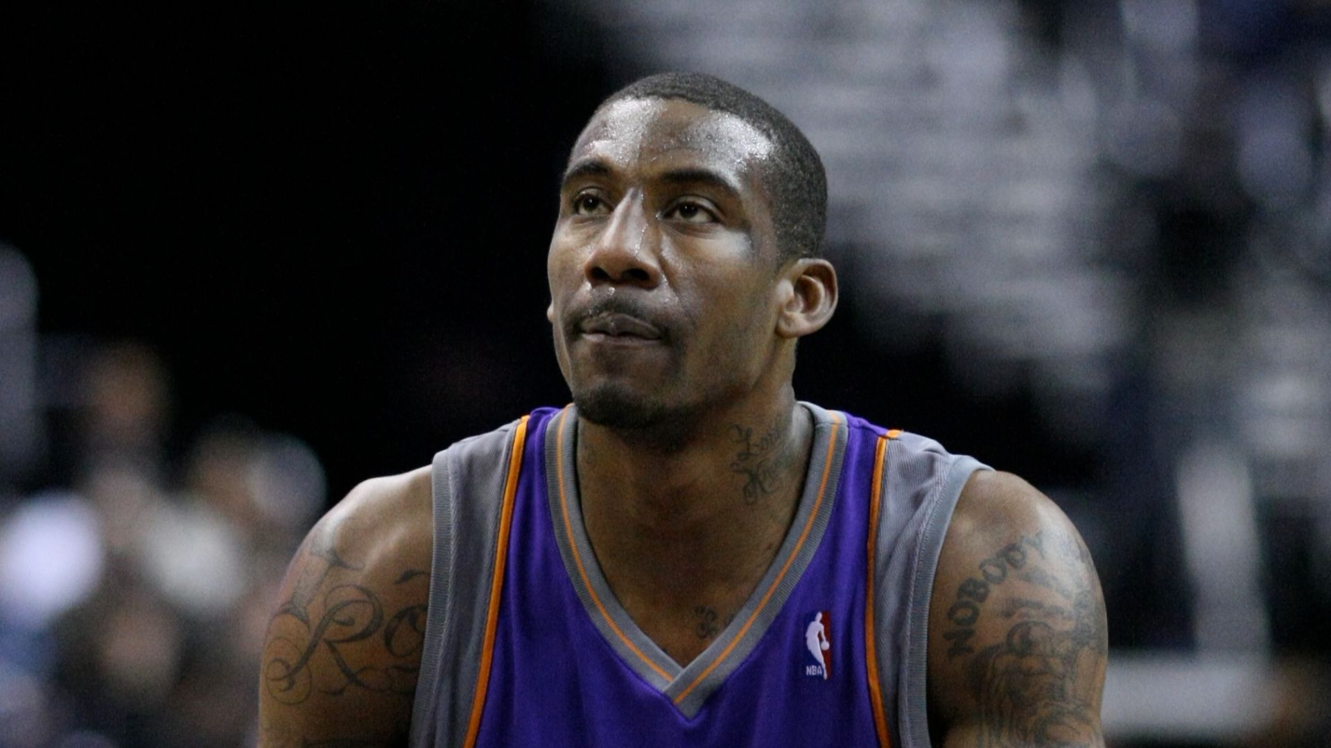 El jugador norteamericano Amare Stoudemire realizando un tiro libre.