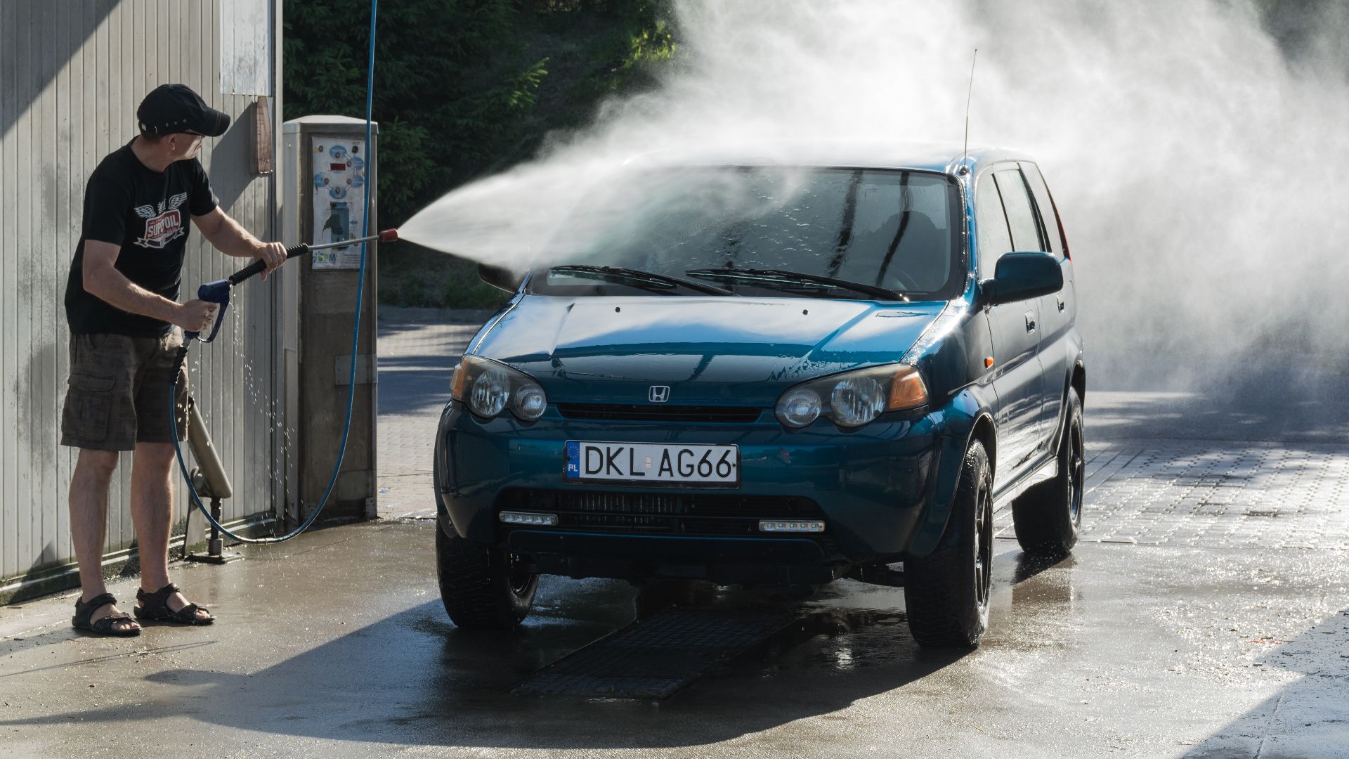 Honda HR-V car wash at Dusznicka Street in Kłodzko, Poland