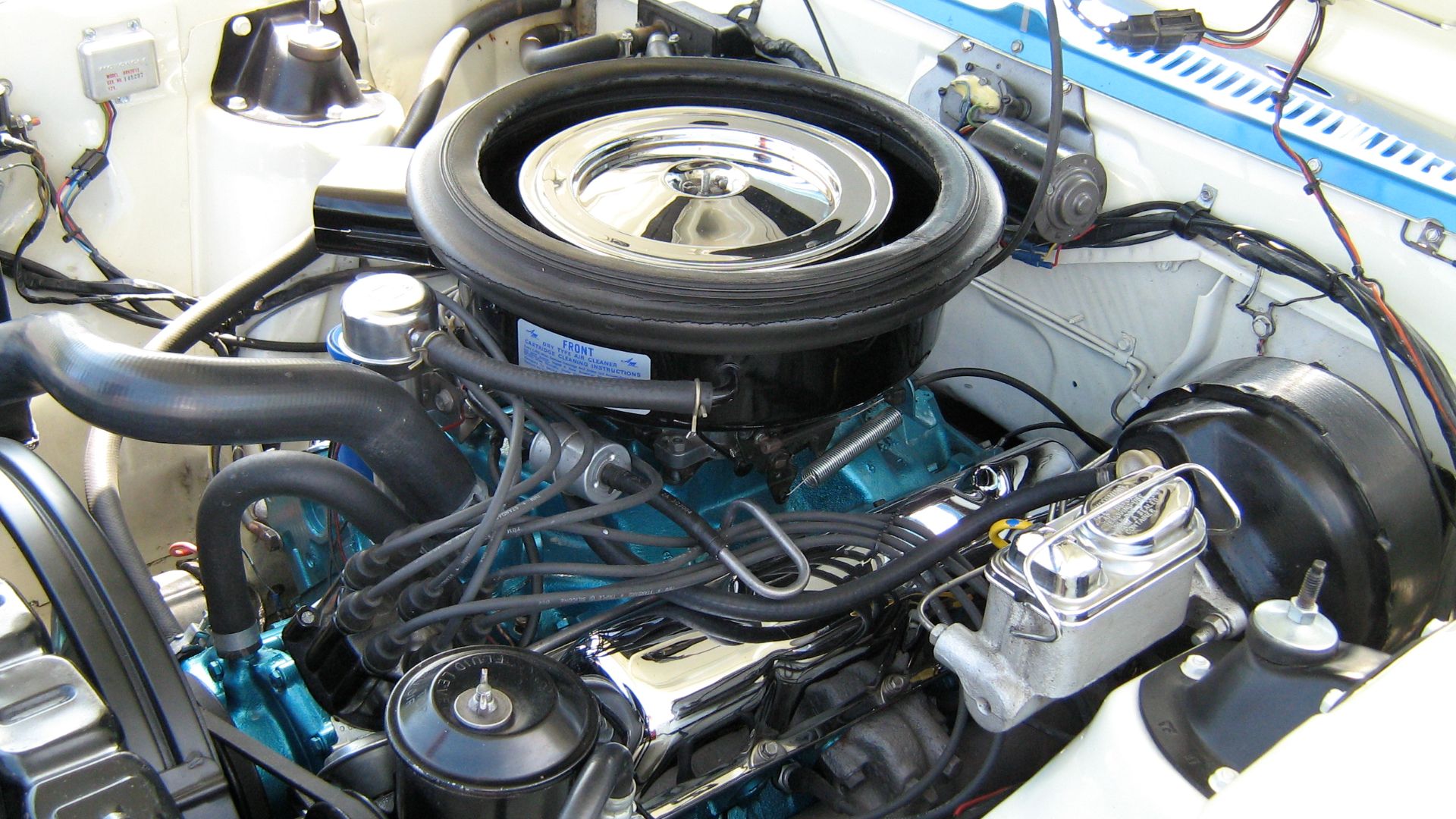 The engine bay (left side) in a 1970