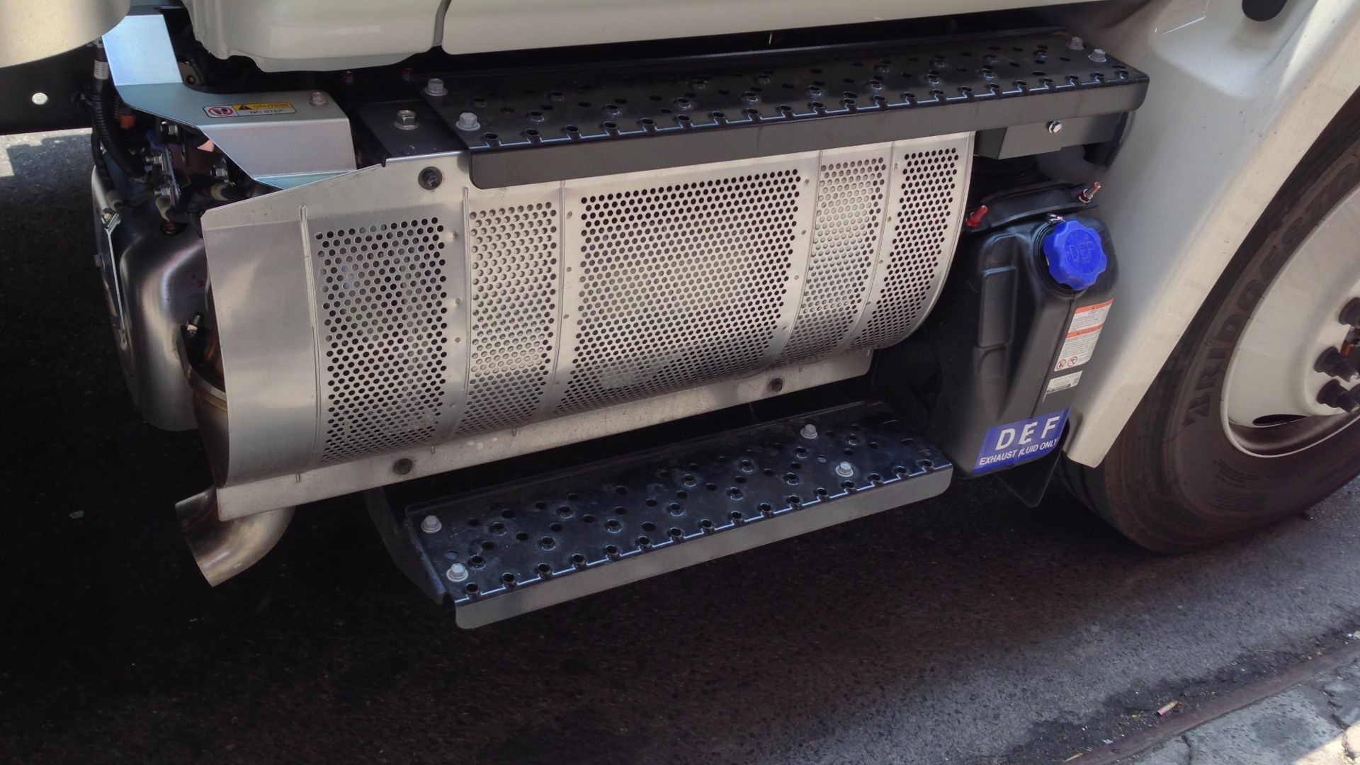Hino Standardized SCR Unit which combines Diesel Particulate Reduction System (DPR) and Selective Catalytic Reduction (SCR) to reduce pollution from the exhaust. DPR is a diesel particulate filter with additional temperature control to efficiently burn of