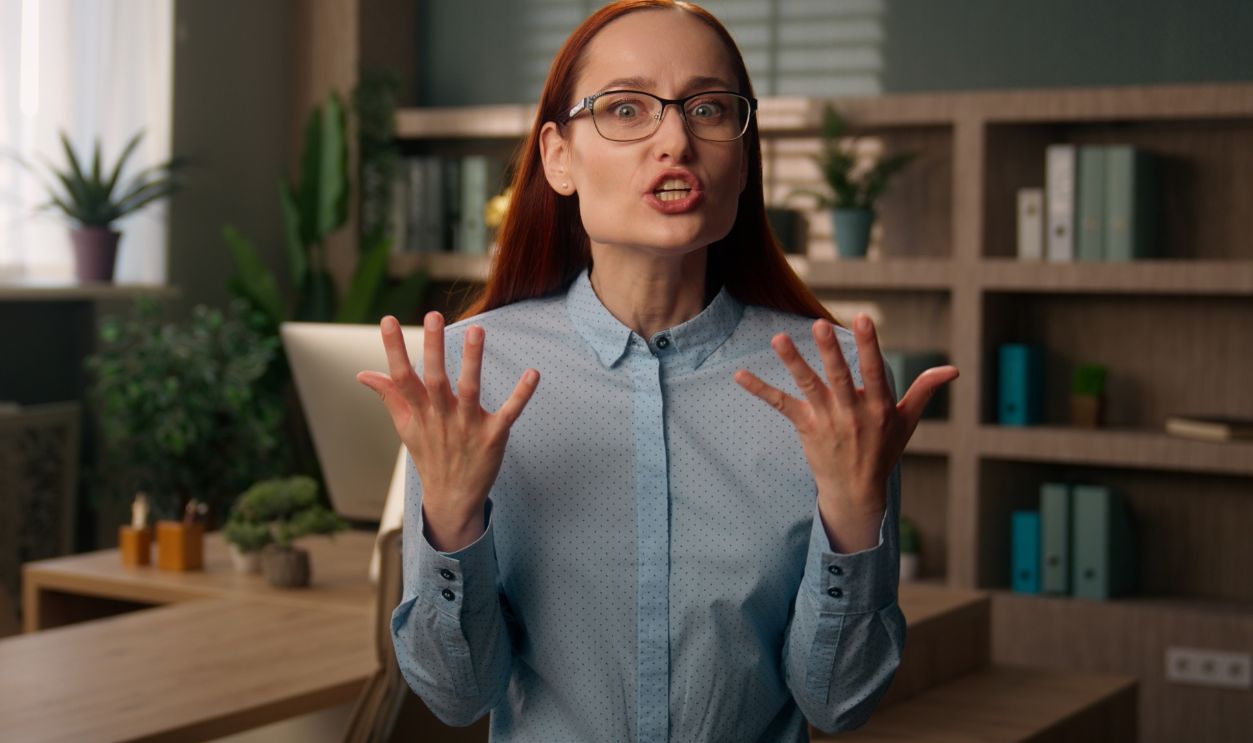 woman argue