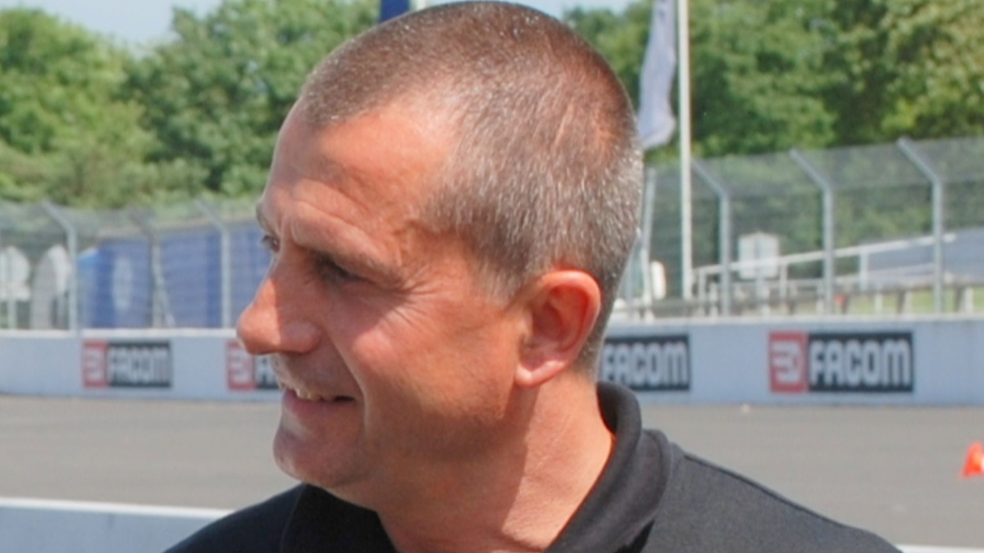 Yannick Dalmas au Mercedes Benz Live à Monthléry