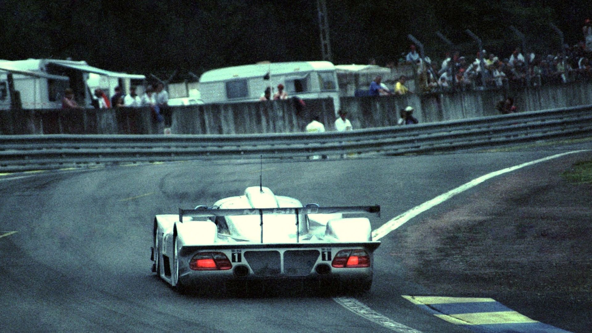 Mercedes-Benz CLR - Christophe Bouchut, Nick Heidfeild & Peter Dumbreck (who would later flip the car) exits the Esses at the  1999 Le Mans