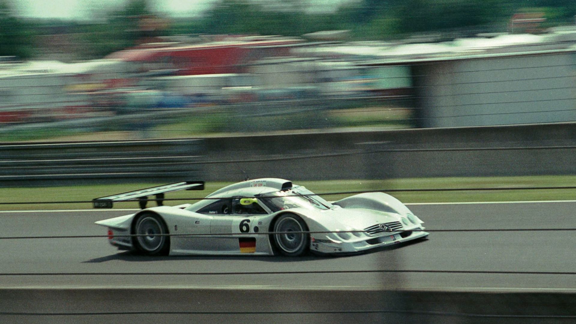 Mercedes-Benz CLR - Pedro Lamy, Bernd Schneider & Franck Lagorce at the 1999 Le Mans