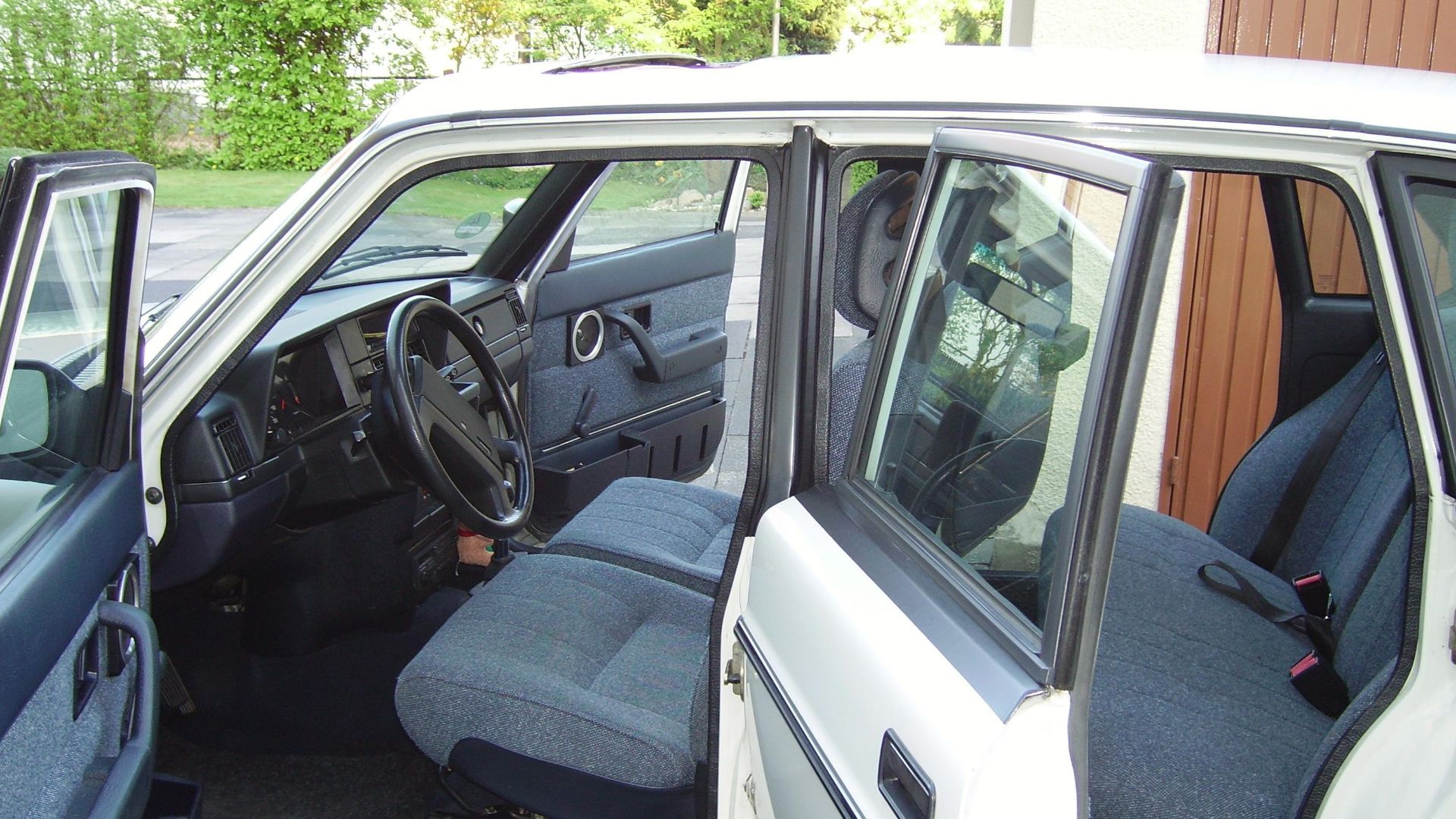 Volvo 240 -1989- inside