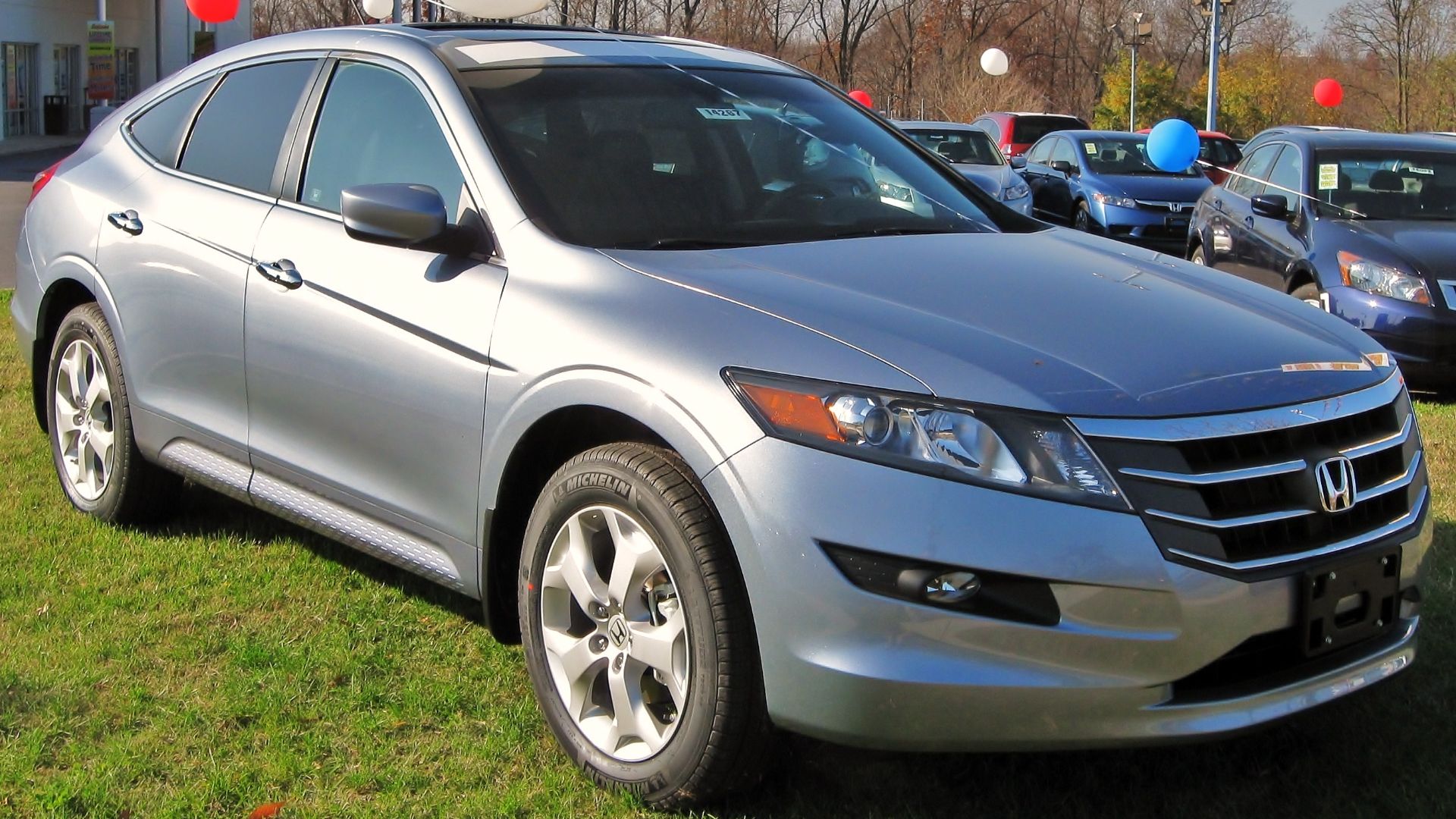 2010 Honda Accord Crosstour photographed in College Park, Maryland, USA.