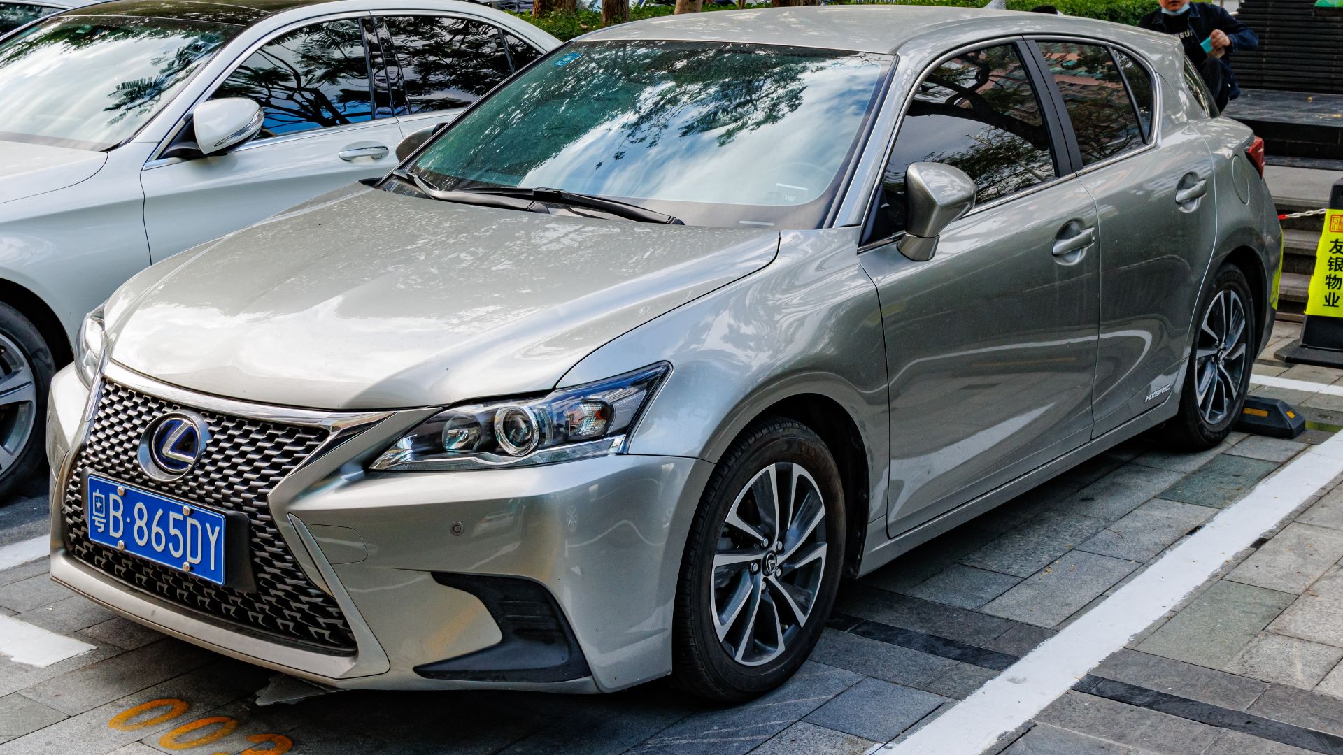 LEXUS CT 200h China