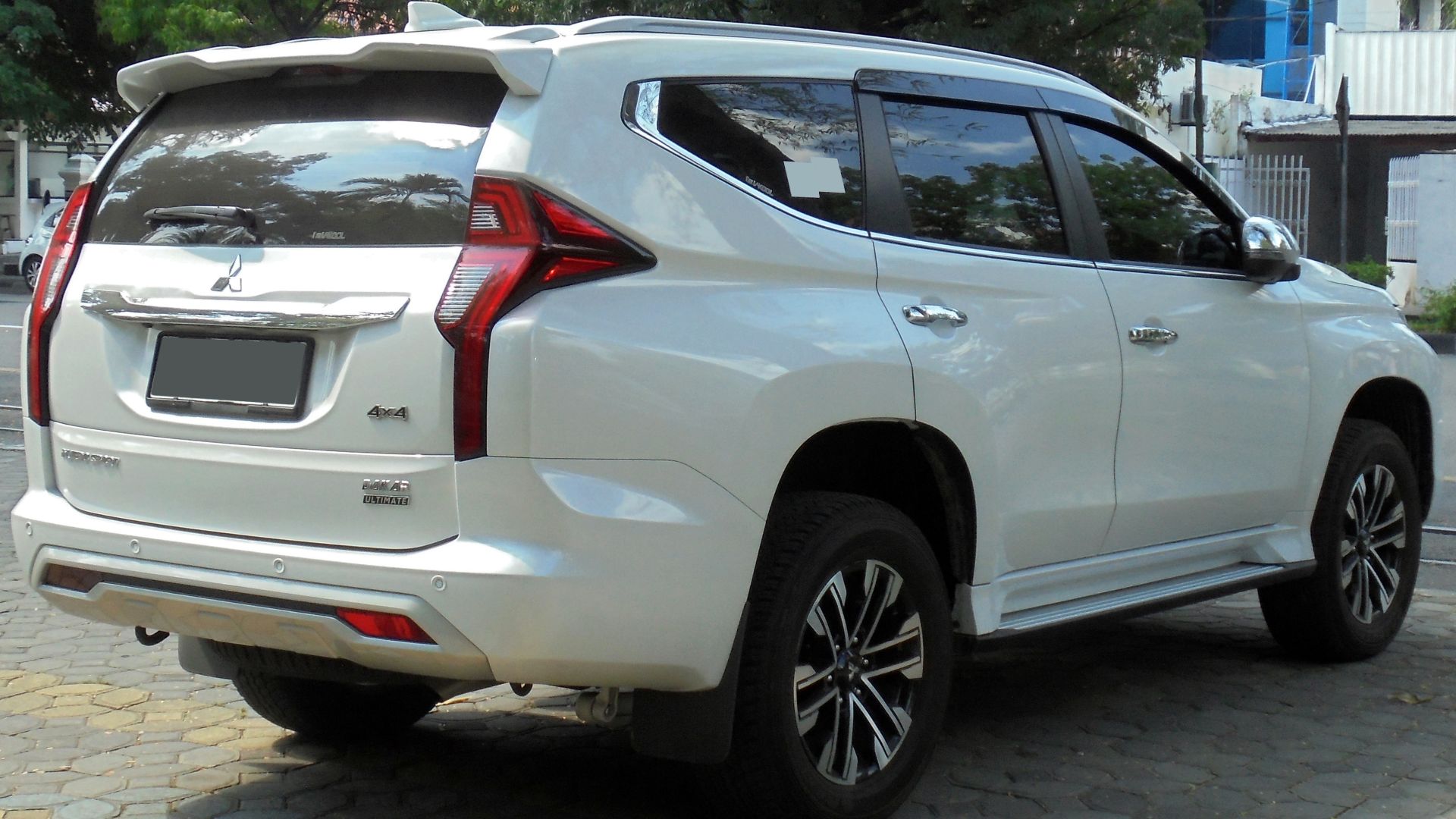 2021 Mitsubishi Pajero Sport Dakar Ultimate 4x4 2.4 (KS1W)