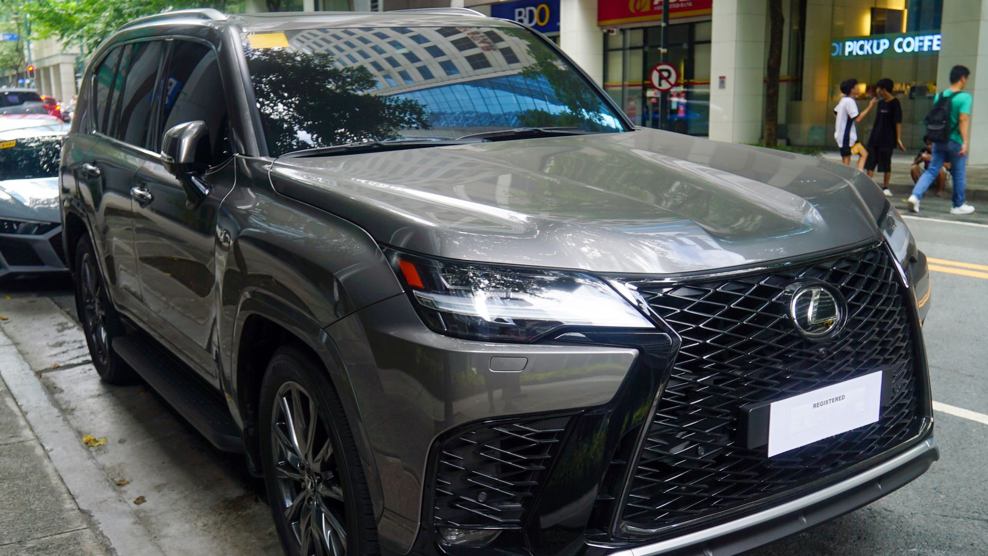 A 2024 Lexus LX 500d in Manganese Luster. GCC-spec import.