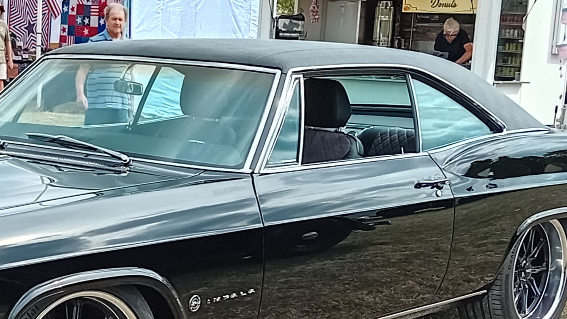 1965 Chevrolet Impala Sport Coupe with 454 cu.in./7.4 litre Turbo-Jet V8 engine, Reg.DEY820C at the 2025 Bristol American Classic Car Show, Keynsham Rugby Club, 24 August 2025.