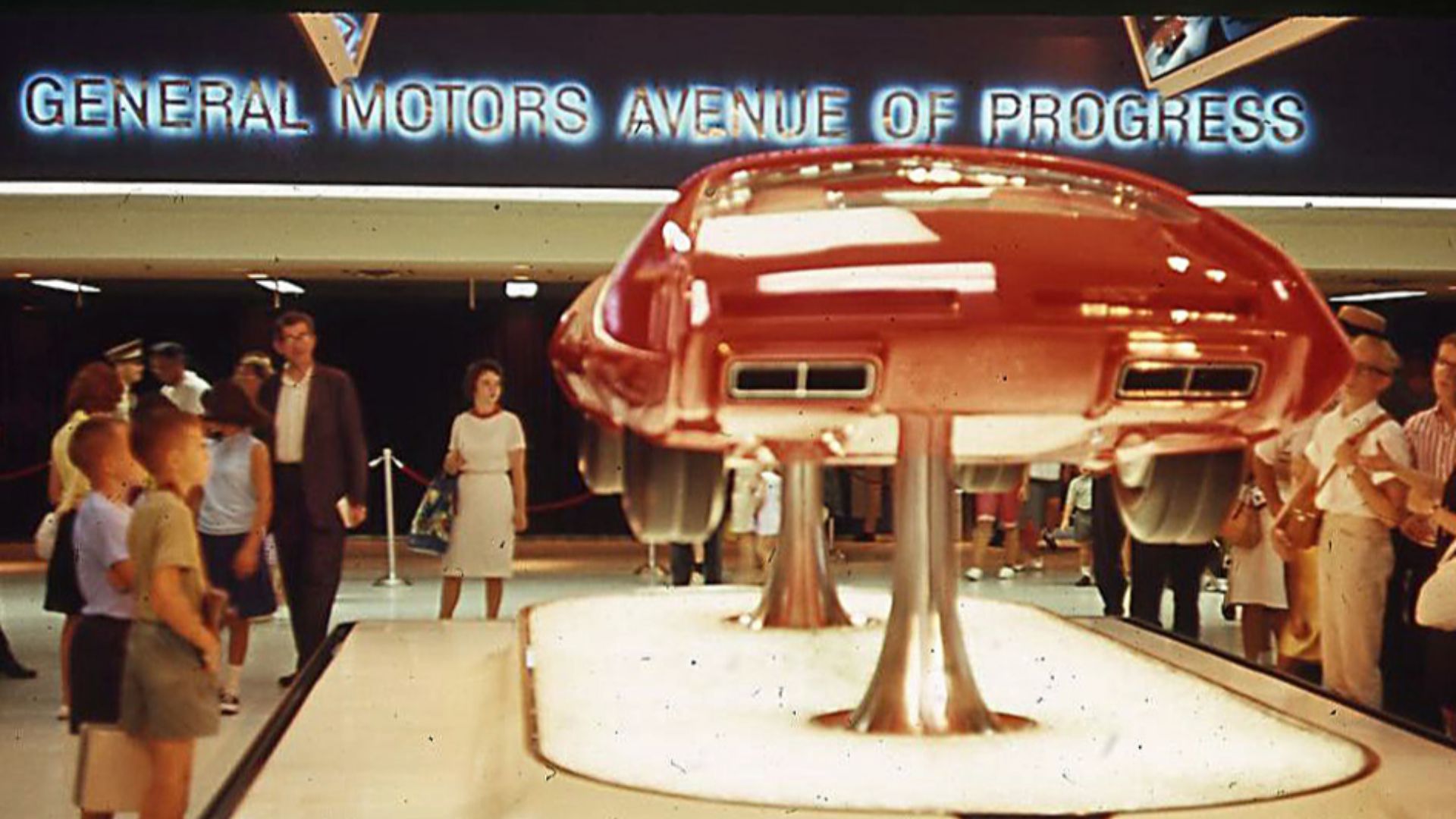 File:GM Concept Car 1964 NY World's Fair.jpg