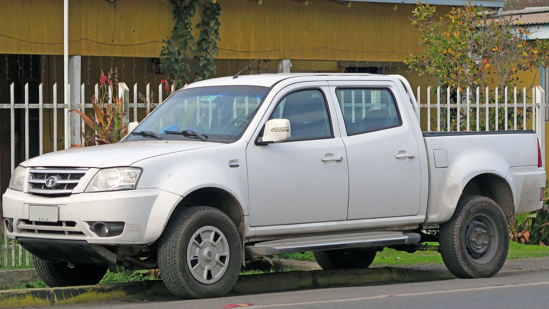 Tata Xenon DLE 2014