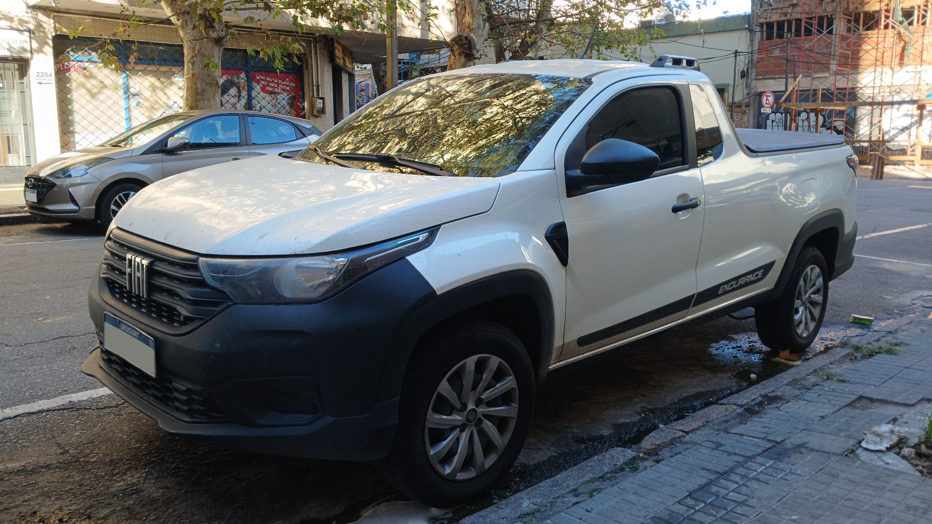 Fiat Strada Mk6 1.4 Endurance in Montevideo, Uruguay.