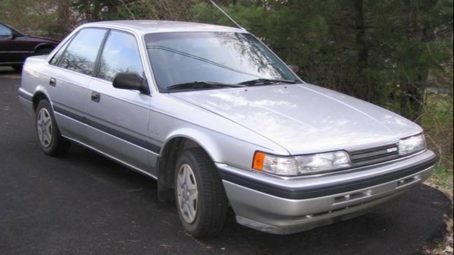 1988 Mazda 626 (presumably USDM)Original photograph modified using GIMP (cropped)IMG_2737