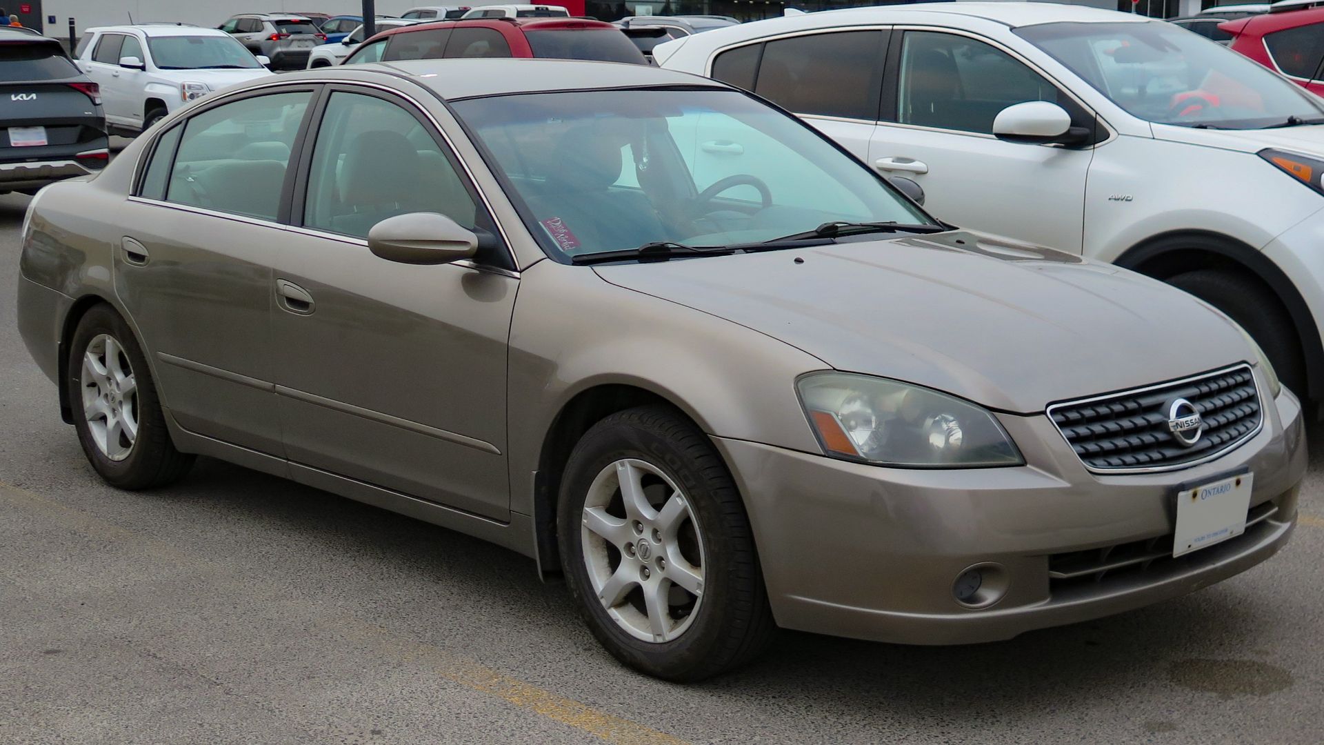 2005 Nissan Altima 2.5 S Extra photographed in Sault Ste. Marie, Ontario, Canada.