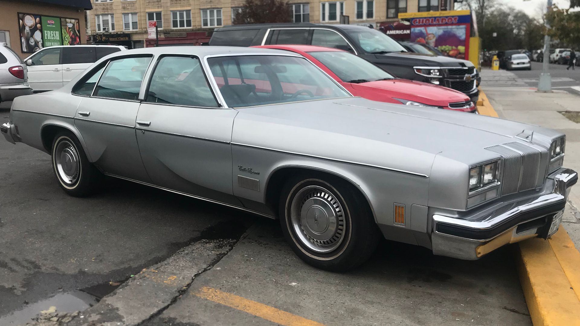 1976 Oldsmobile Cutlass Supreme four-door sedan. 4-barrel 350ci V8 with 170hp, assembled in Doraville, GA.