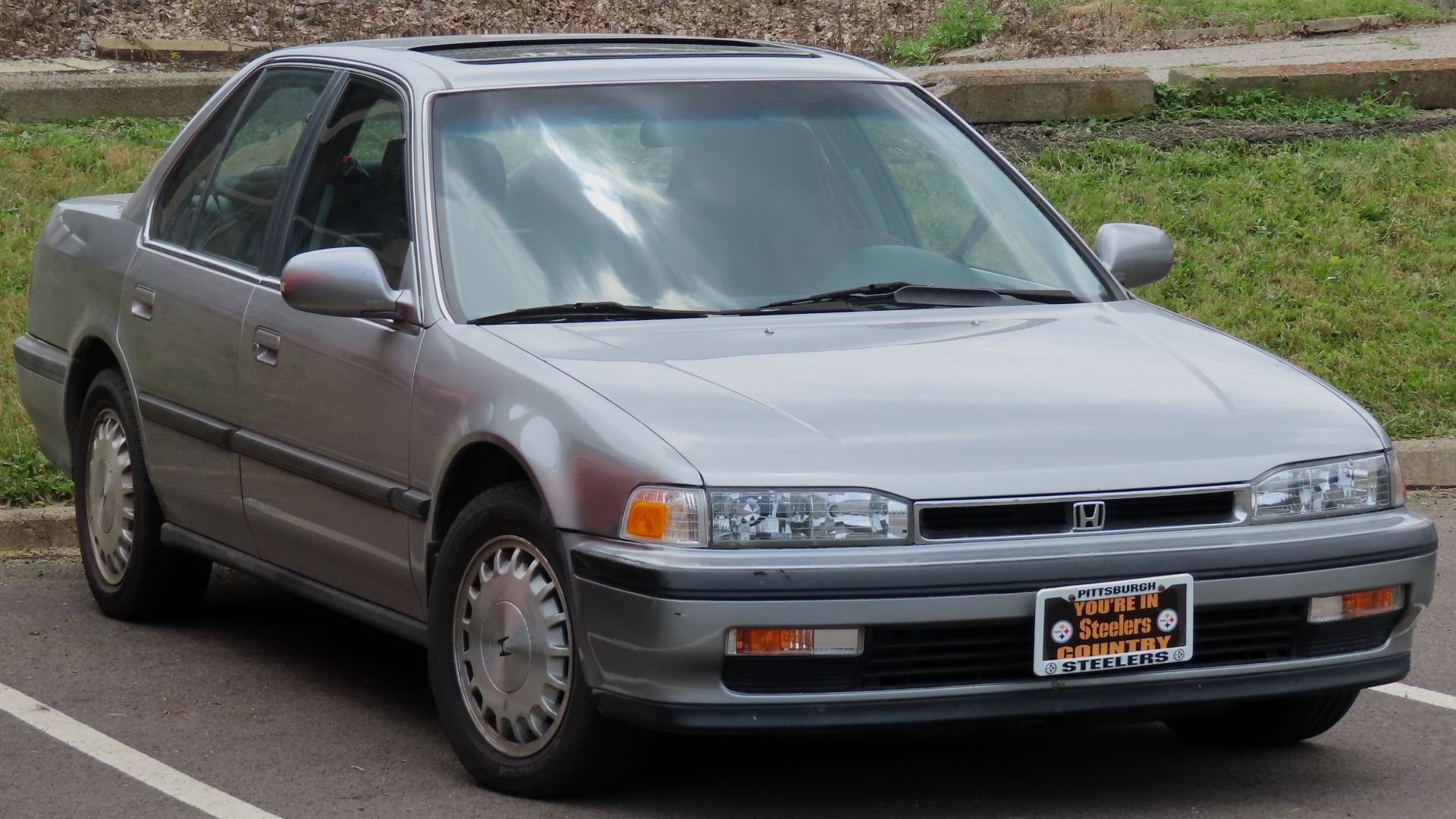 1991 Honda Accord SE Sedan photographed in New Castle, Pennsylvania. Finished in Solaris Silver Metallic.