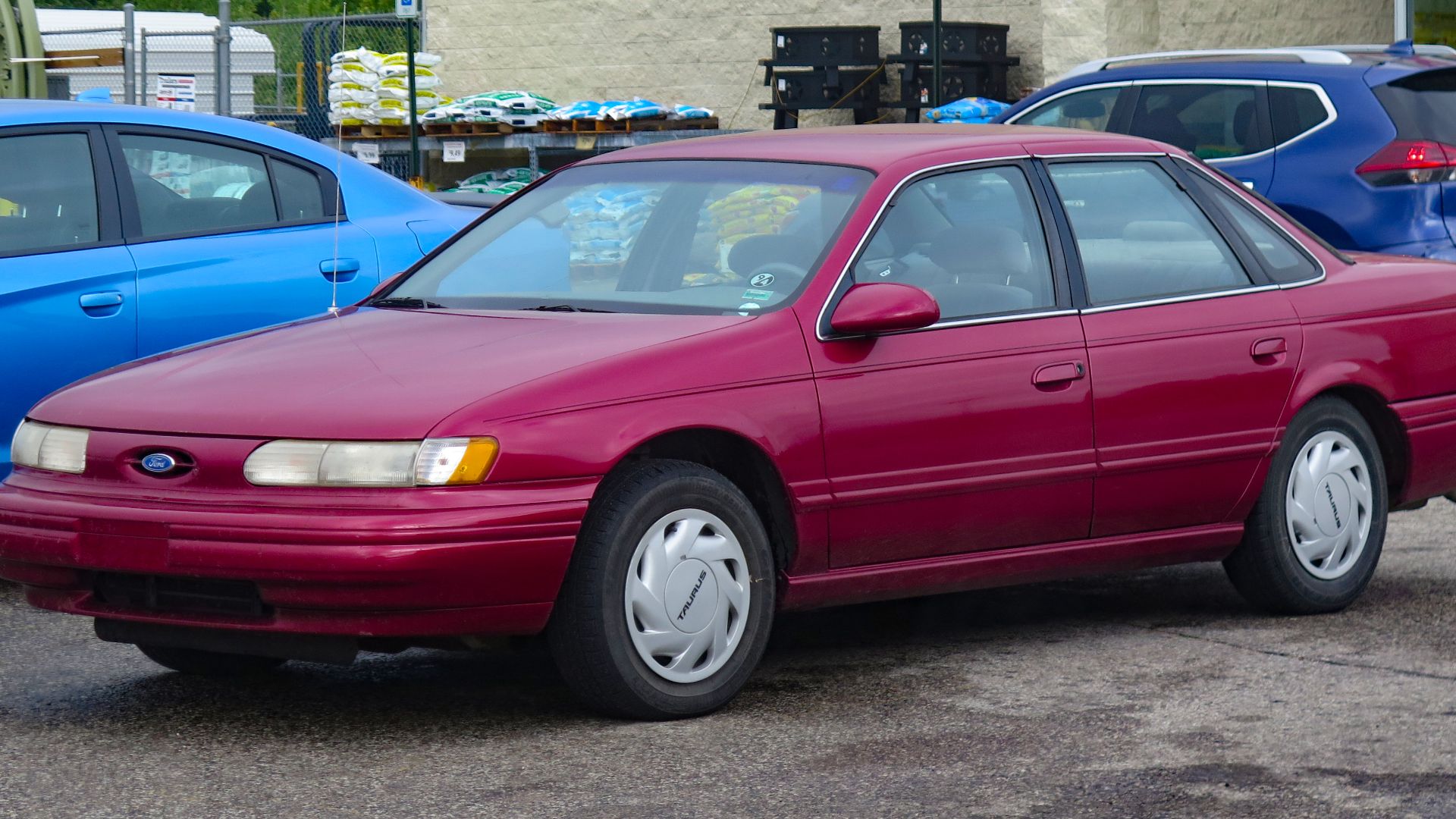 1995 Ford Taurus GL Sedan photographed in Sault Ste. Marie, Michigan, USA.