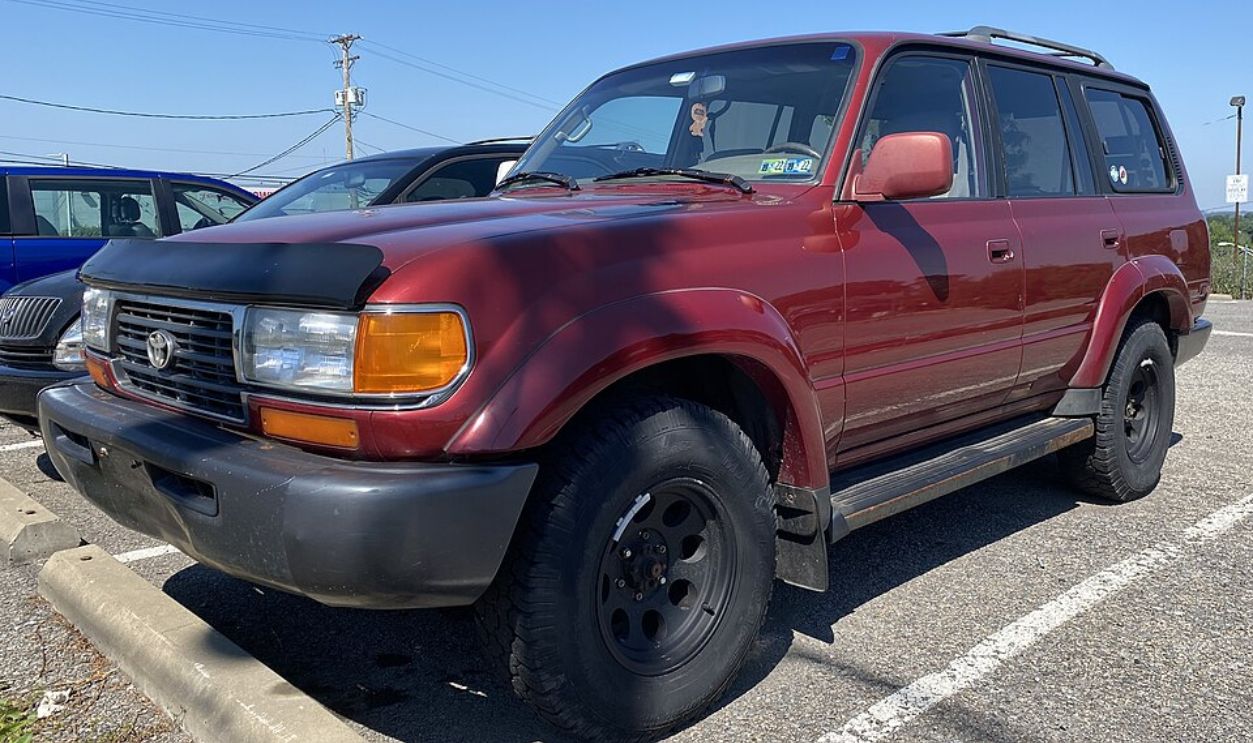 1996 Toyota Land Cruiser 4WD photographed in Dormont, Pennsylvania. This Land Cruiser is equipped with the 4.5 L6 engine, and assembled in Honsha, Japan.