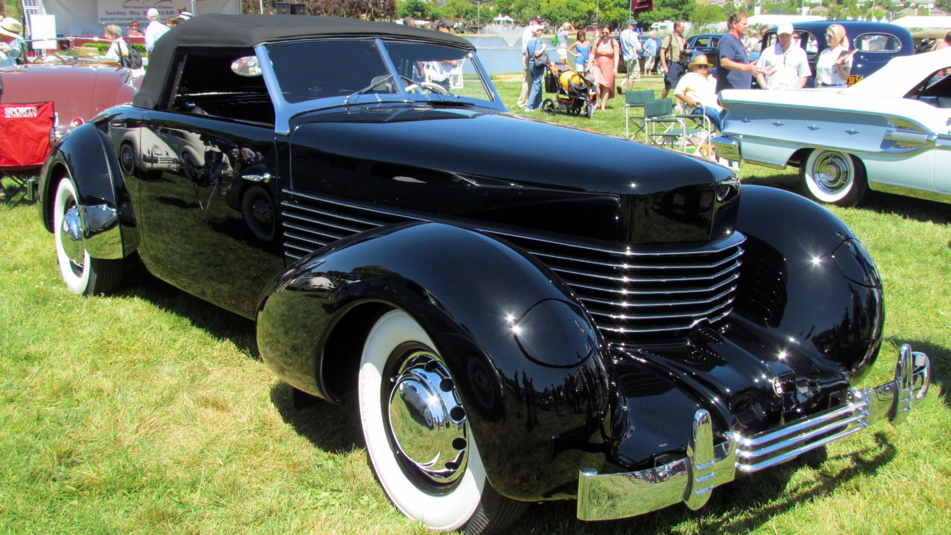 File:1936 Cord 810 Cabriolet (7562566204).jpg