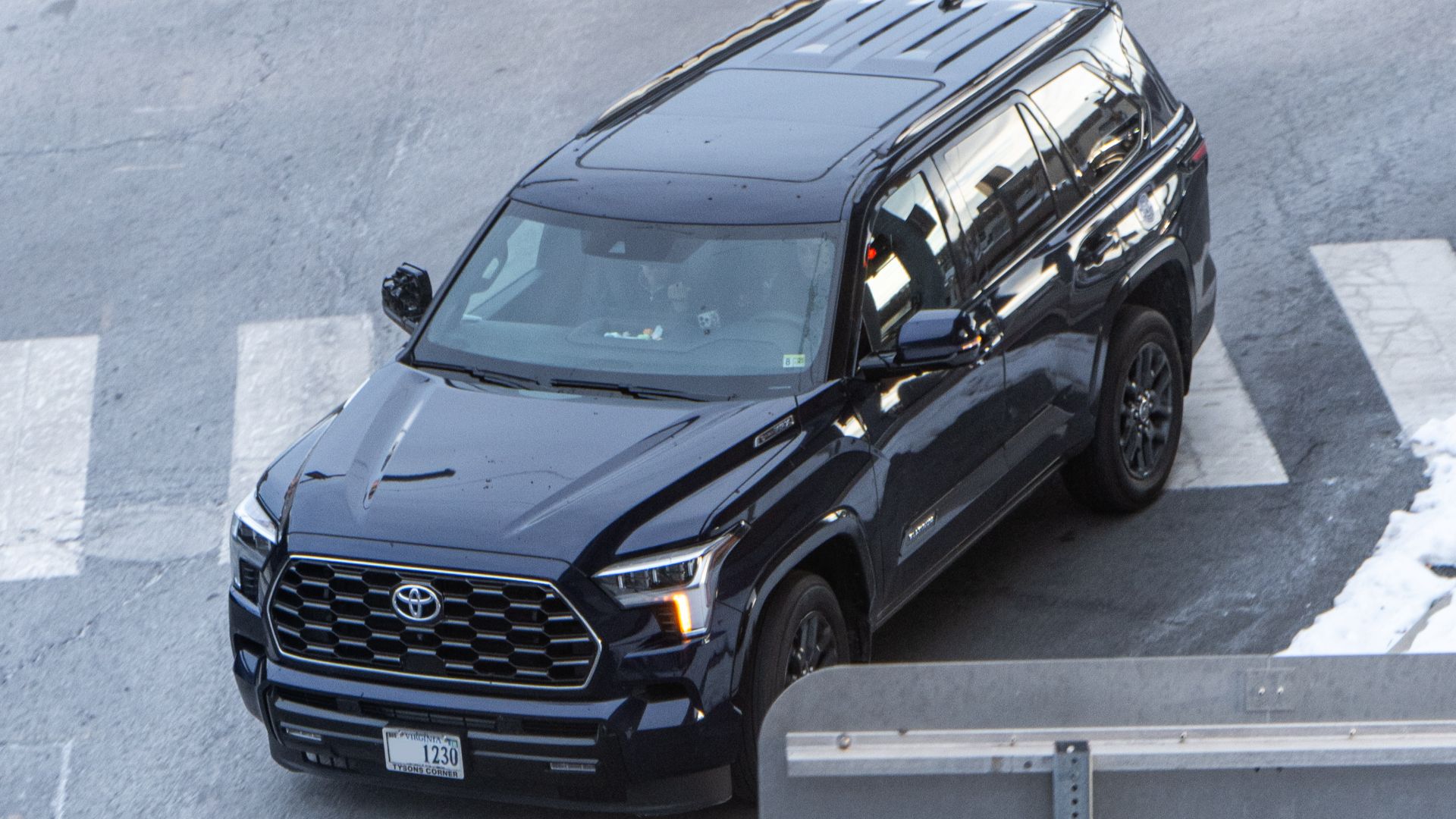 File:Toyota Sequoia (XK80) Washington DC Metro Area, USA.jpg