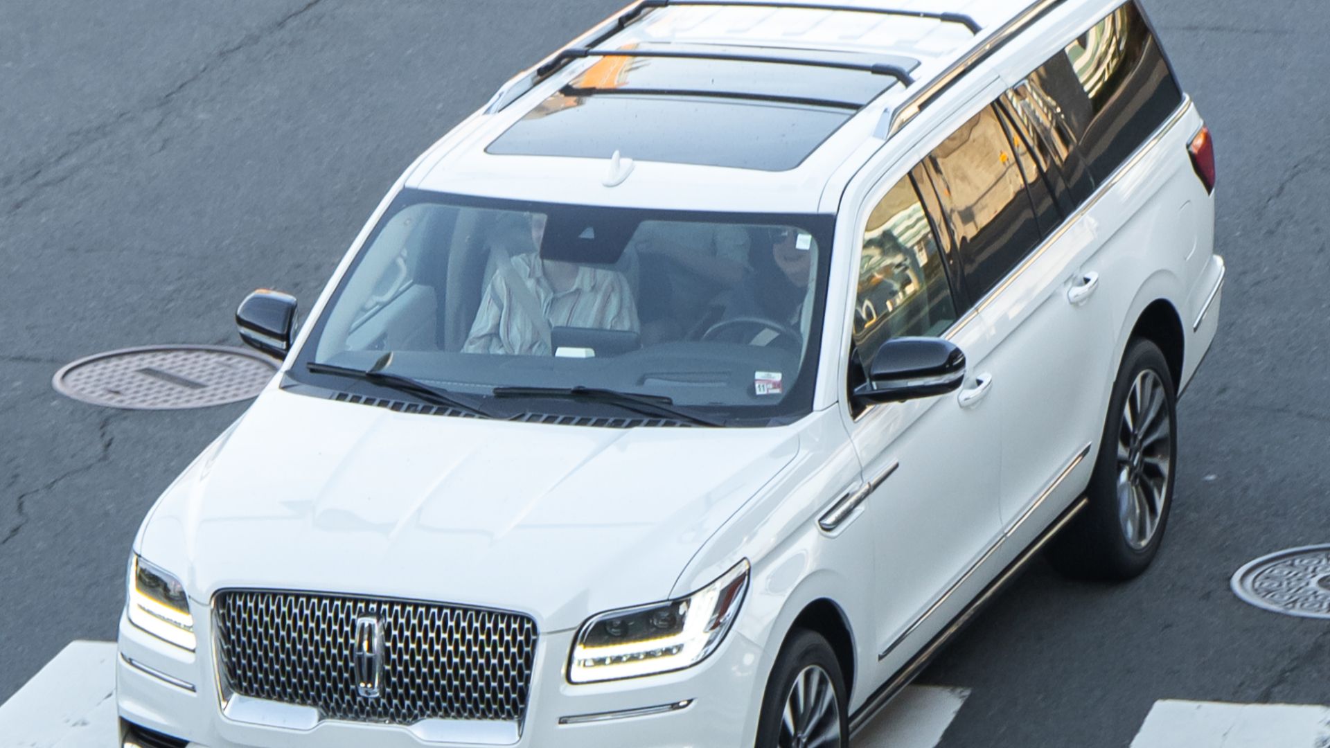 File:Lincoln Navigator (U554) Washington DC Metro Area, USA (1).jpg